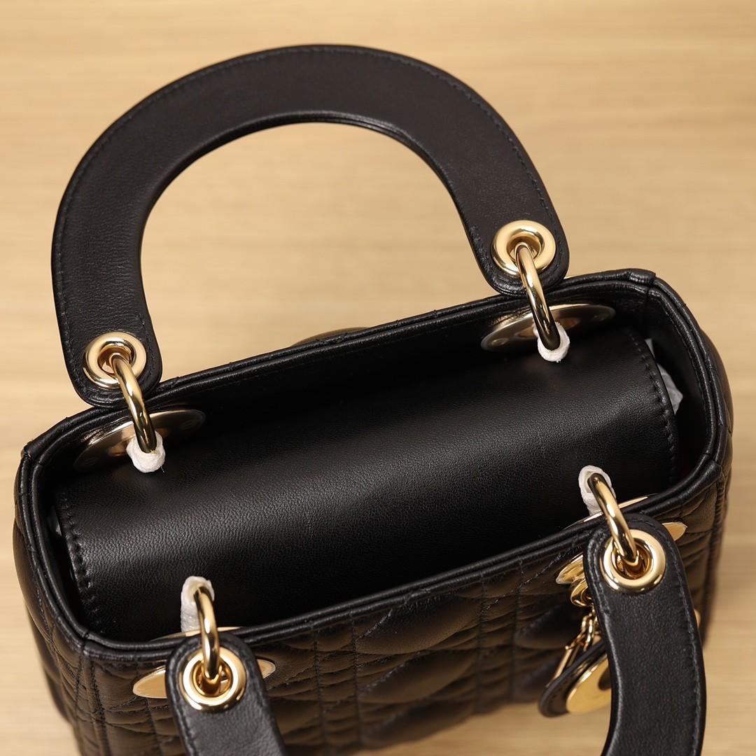 How good quality is a Shebag Lady Dior bag? (2023 Week 42)-Best Quality Fake designer Bag Review, Replica designer bag ru How good quality is a Shebag Lady Dior bag? (2023 Week 42)-Best Quality Fake designer Bag Review, Replica designer bag ru