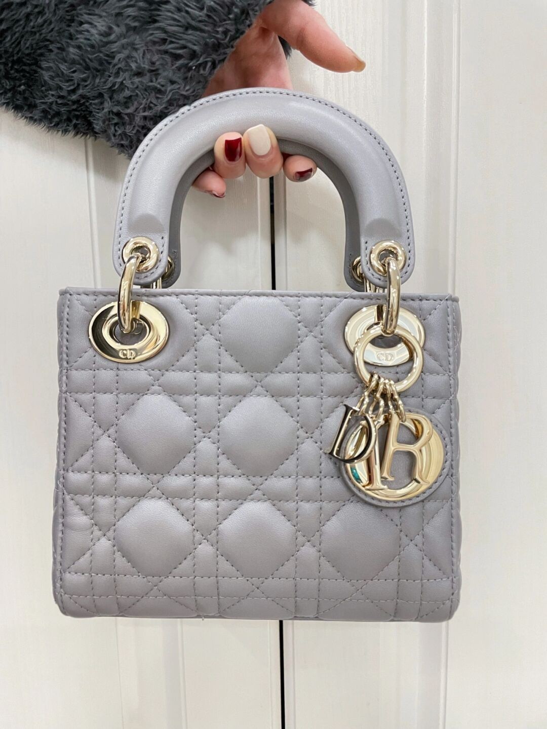 How good quality is a Shebag Lady Dior bag? (2023 Week 42)-Best Quality Fake designer Bag Review, Replica designer bag ru How good quality is a Shebag Lady Dior bag? (2023 Week 42)-Best Quality Fake designer Bag Review, Replica designer bag ru