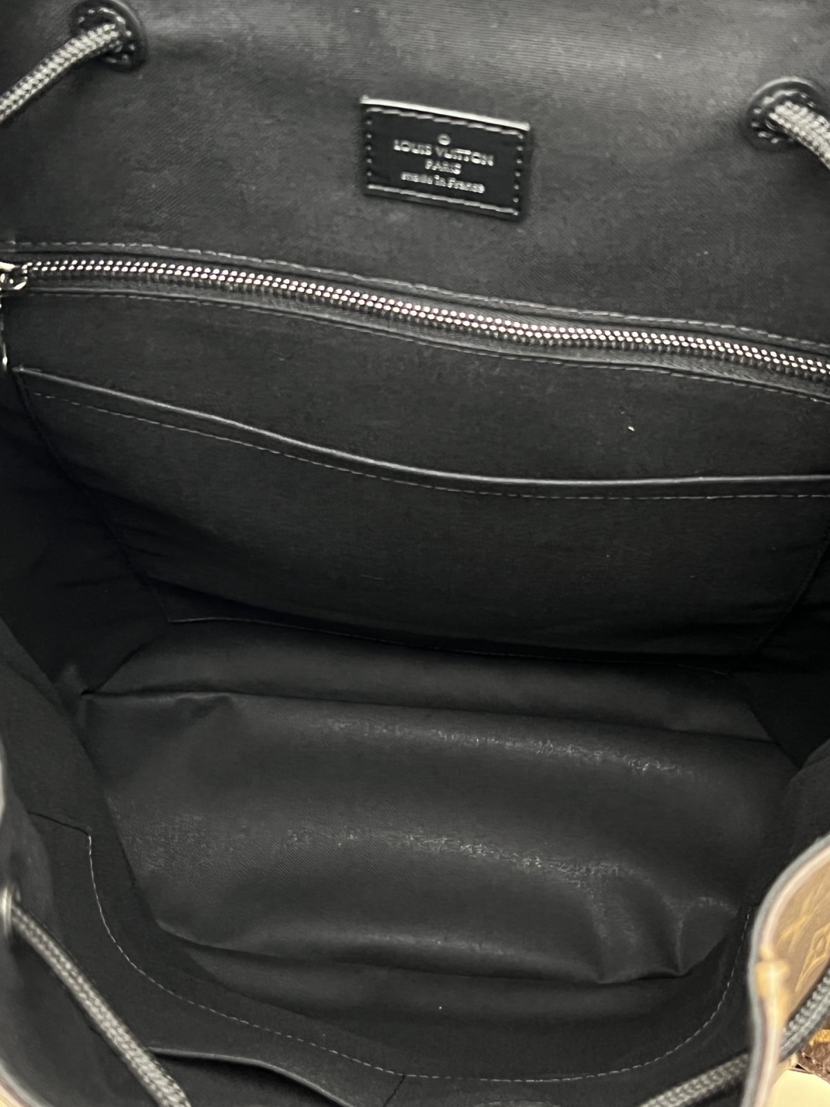 The Louis Vuitton Christopher Backpack: A Remarkable Replication by Shebag Company (2023 Week 43)-Best Quality Fake designer Bag Review, Replica designer bag ru The Louis Vuitton Christopher Backpack: A Remarkable Replication by Shebag Company (2023 Week 43)-Best Quality Fake designer Bag Review, Replica designer bag ru