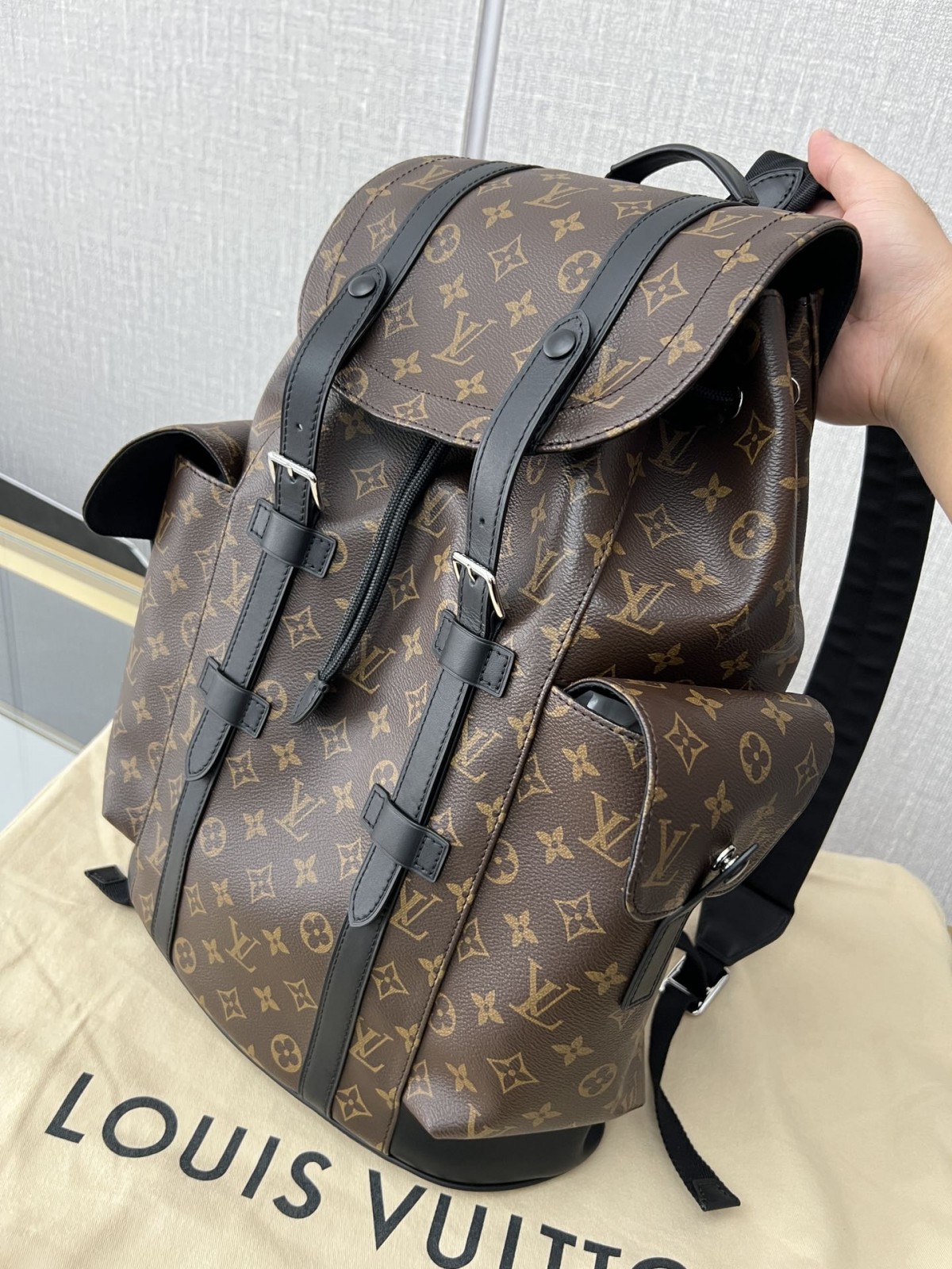 The Louis Vuitton Christopher Backpack: A Remarkable Replication by Shebag Company (2023 Week 43)-Best Quality Fake designer Bag Review, Replica designer bag ru The Louis Vuitton Christopher Backpack: A Remarkable Replication by Shebag Company (2023 Week 43)-Best Quality Fake designer Bag Review, Replica designer bag ru