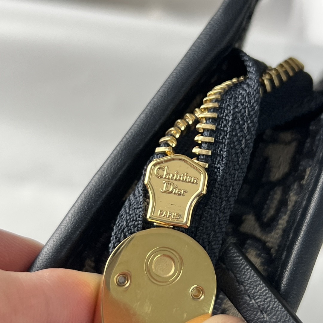 How good quality is Shebag Dior 30 Montaigne Pouch bag?(2023 Week 43)-Best Quality Fake designer Bag Review, Replica designer bag ru How good quality is Shebag Dior 30 Montaigne Pouch bag?(2023 Week 43)-Best Quality Fake designer Bag Review, Replica designer bag ru