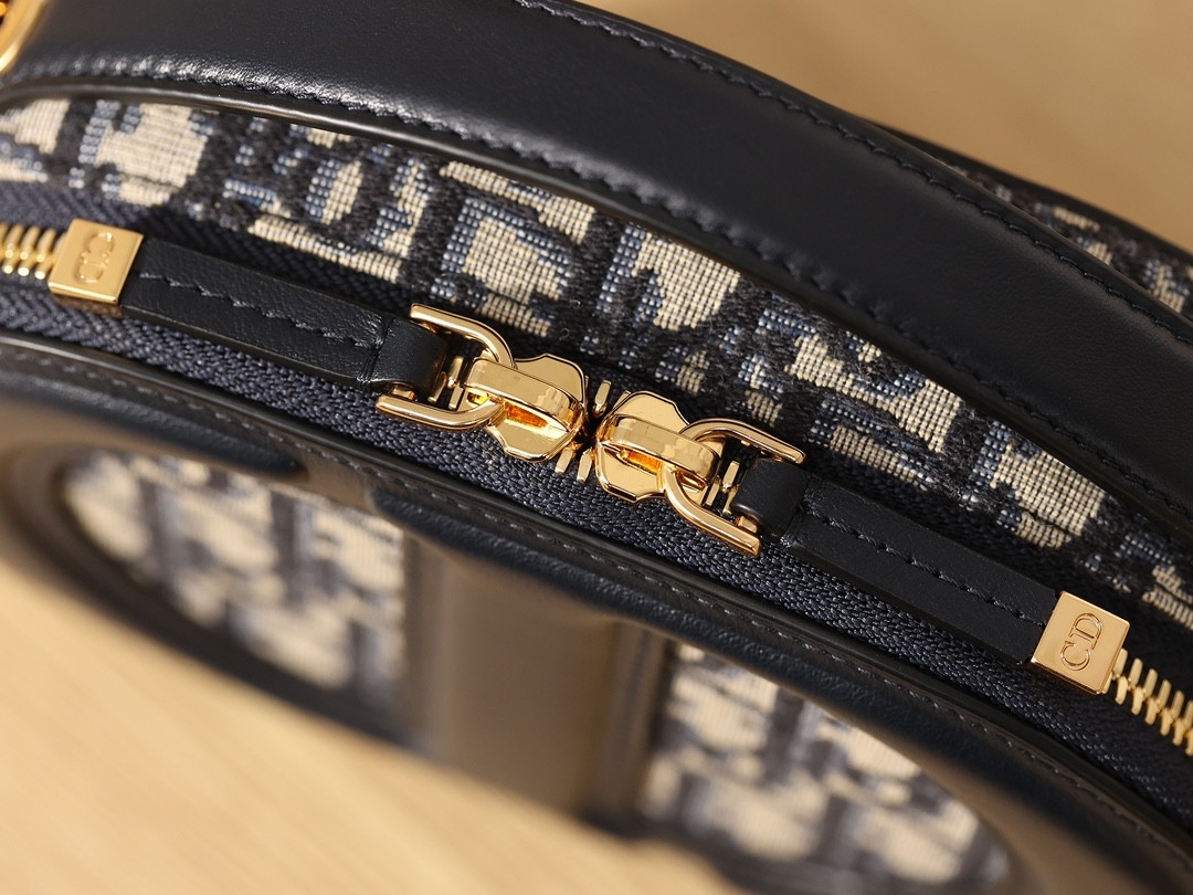 How good quality is a Shebag replica Dior CD Signature bag? (2023 updated)-Best Quality Fake designer Bag Review, Replica designer bag ru How good quality is a Shebag replica Dior CD Signature bag? (2023 updated)-Best Quality Fake designer Bag Review, Replica designer bag ru