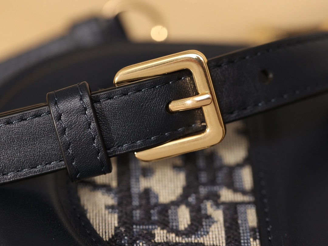 How good quality is a Shebag replica Dior CD Signature bag? (2023 updated)-Best Quality Fake designer Bag Review, Replica designer bag ru How good quality is a Shebag replica Dior CD Signature bag? (2023 updated)-Best Quality Fake designer Bag Review, Replica designer bag ru