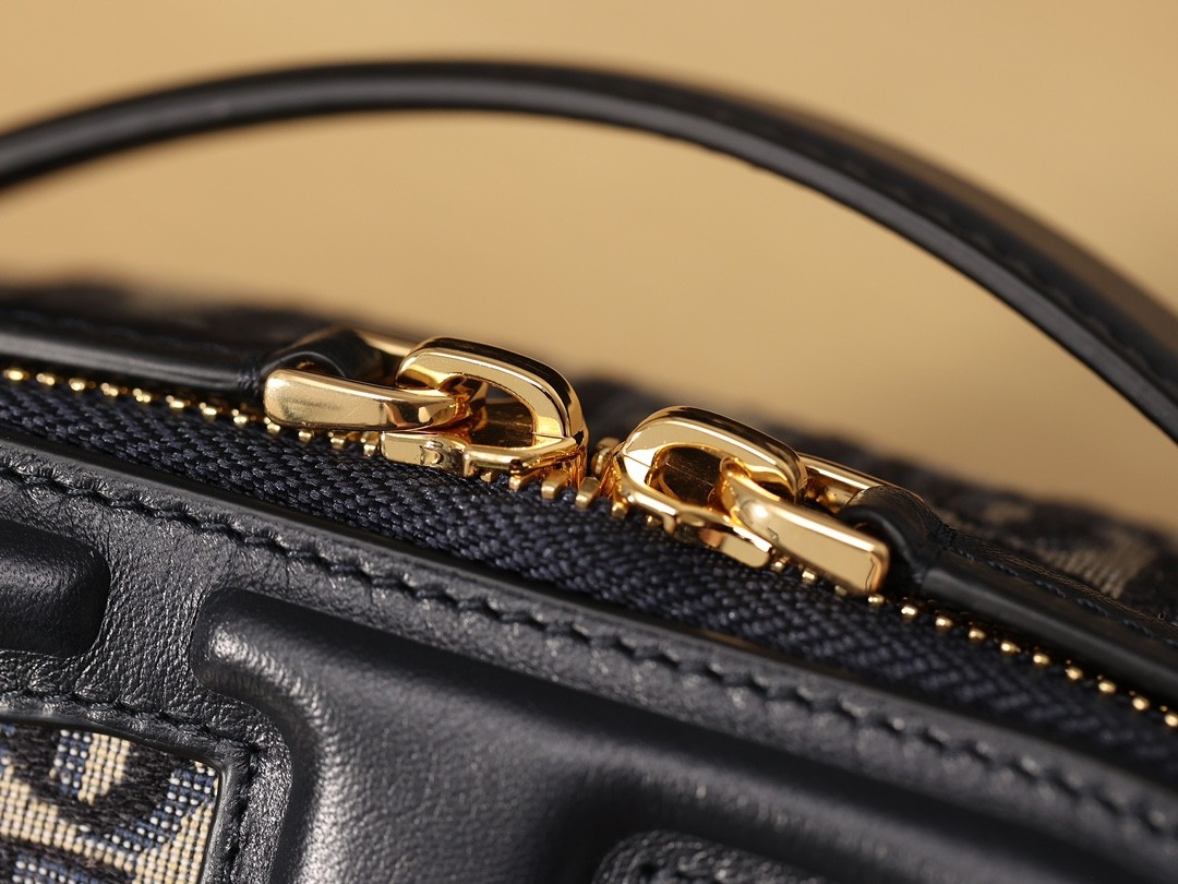 How good quality is a Shebag replica Dior CD Signature bag? (2023 updated)-Best Quality Fake designer Bag Review, Replica designer bag ru How good quality is a Shebag replica Dior CD Signature bag? (2023 updated)-Best Quality Fake designer Bag Review, Replica designer bag ru