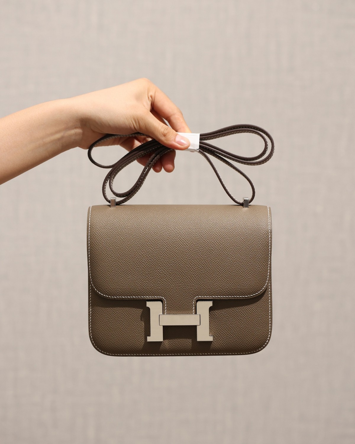 How good quality is a Shebag handmade replica Hermes Grey Constance 19 bag? (2023 updated)-Best Quality Fake designer Bag Review, Replica designer bag ru