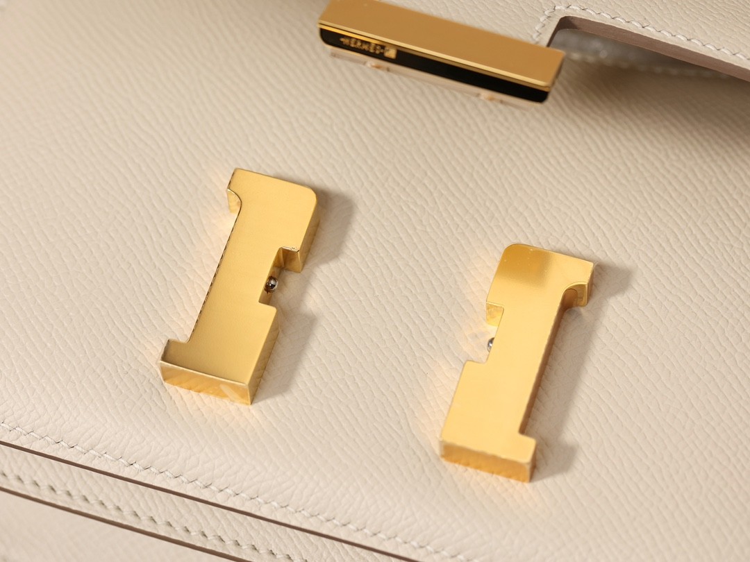 How good quality is a Shebag handmade replica Hermes White Constance 19 bag? (2023 updated)-Best Quality Fake designer Bag Review, Replica designer bag ru