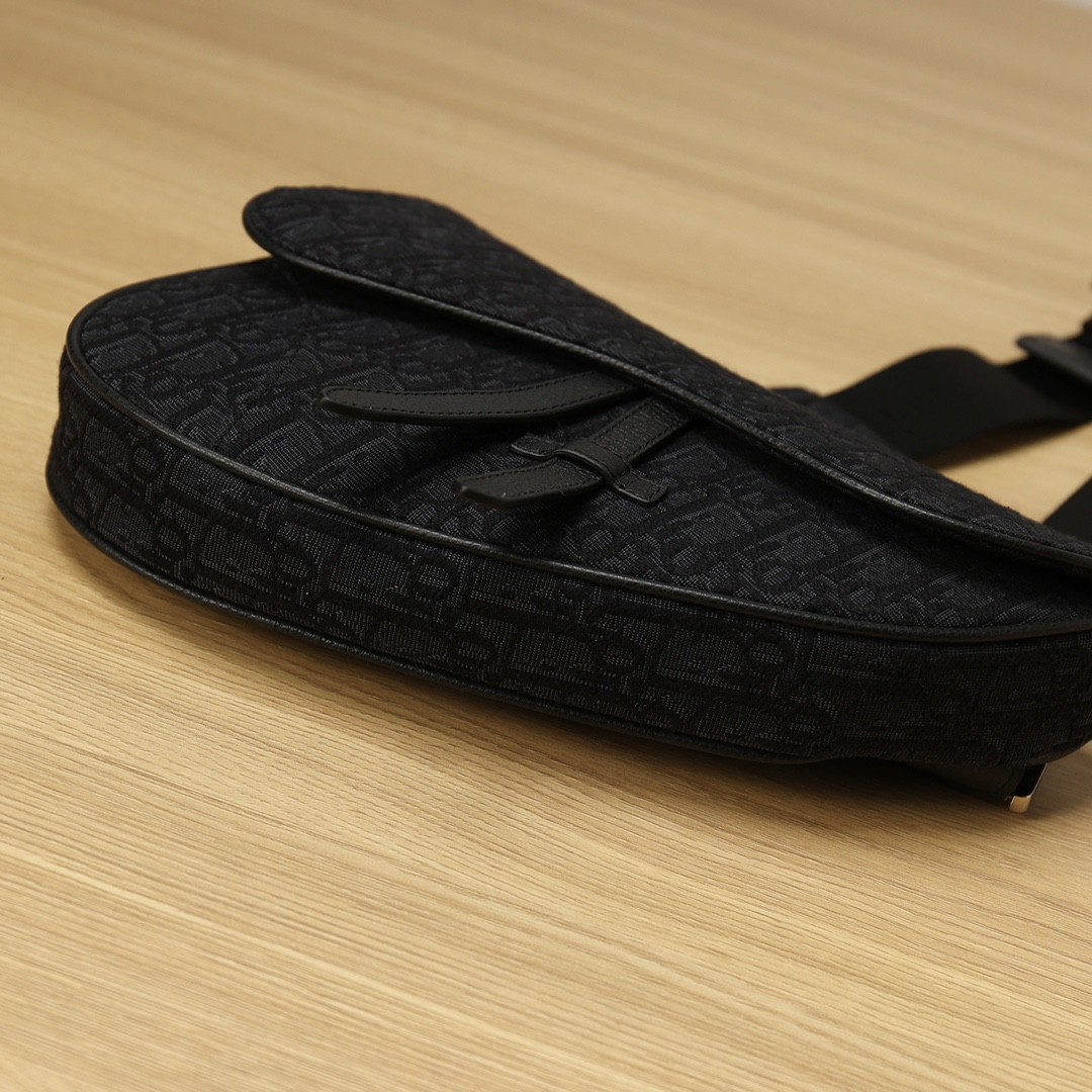 How good quality is a Shebag replica Dior saddle bag of black Monogram for men? (2023 Updated)-Best Quality Fake designer Bag Review, Replica designer bag ru