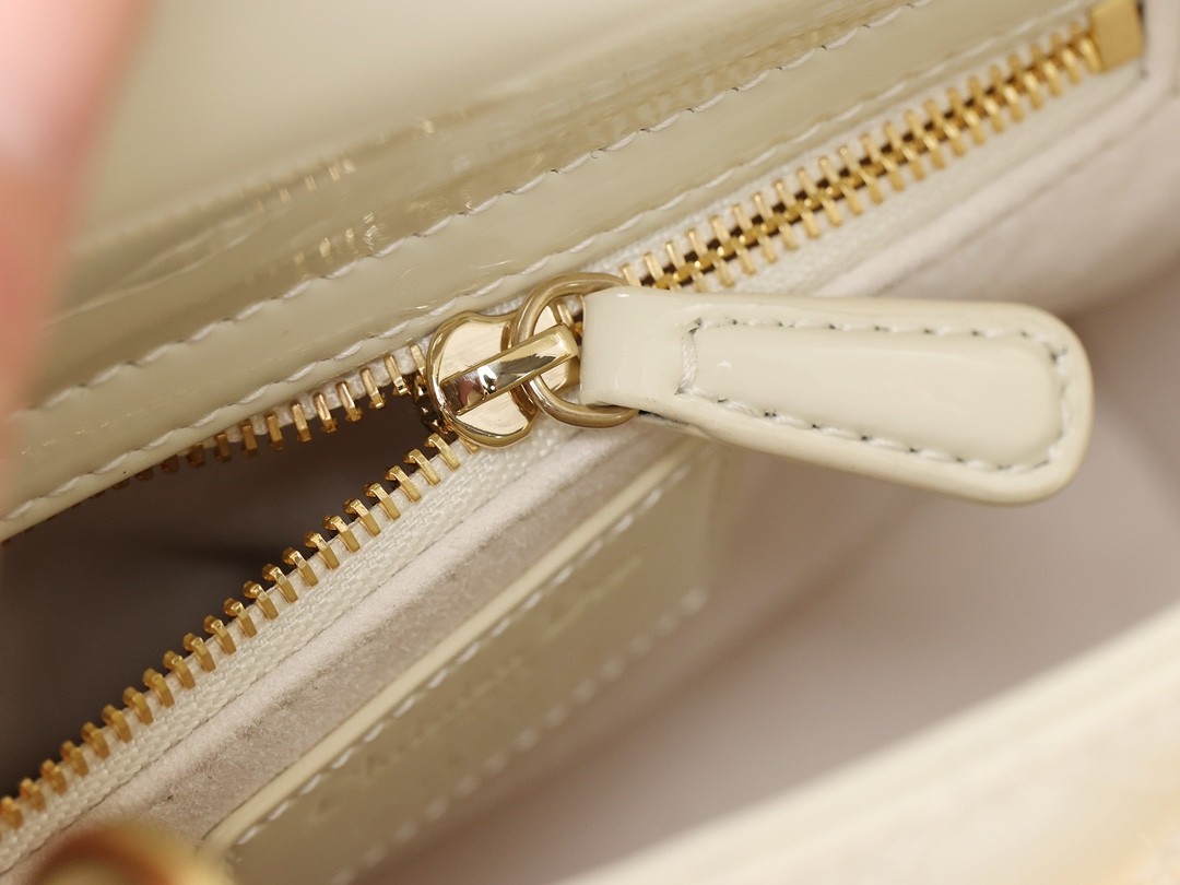 New Shebag replica——Paint leather Mini Lady Dior(2023 Week 50)-Best Quality Fake designer Bag Review, Replica designer bag ru New Shebag replica——Paint leather Mini Lady Dior(2023 Week 50)-Best Quality Fake designer Bag Review, Replica designer bag ru