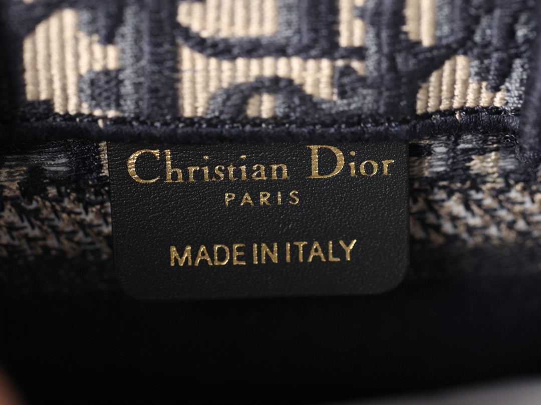 Shebag New Replica Dior Book tote with strap (2023 Week 50)-Best Quality Fake designer Bag Review, Replica designer bag ru Shebag New Replica Dior Book tote with strap (2023 Week 50)-Best Quality Fake designer Bag Review, Replica designer bag ru