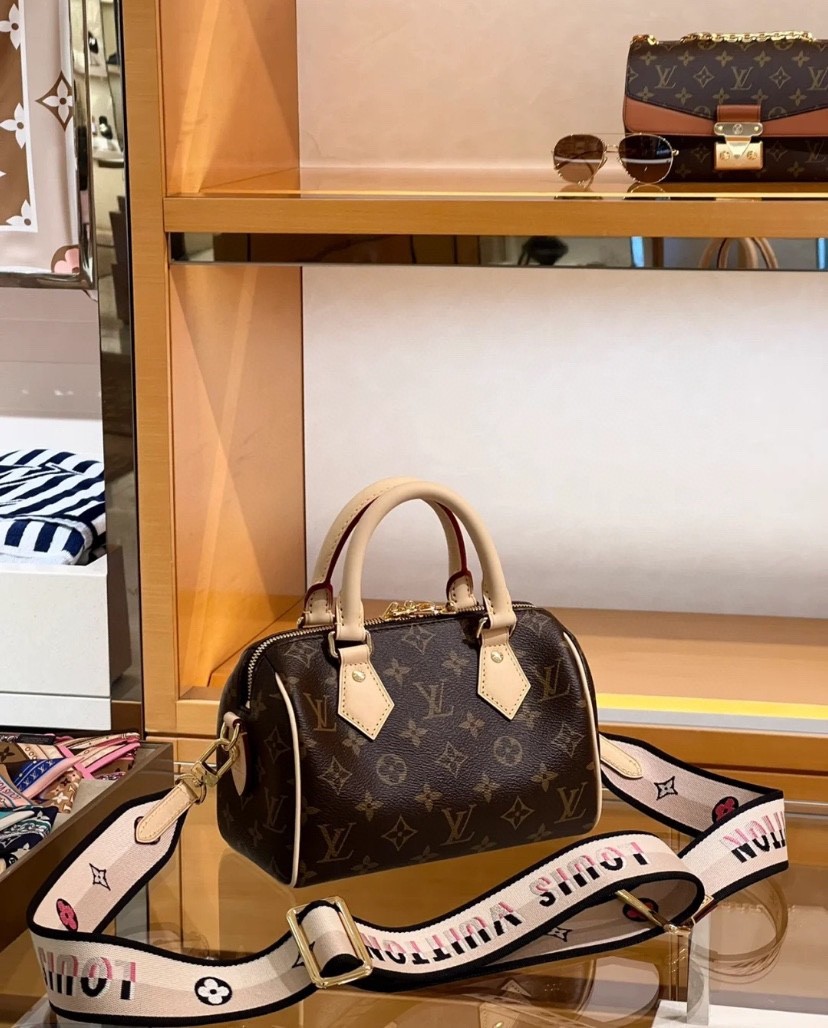 Video: Shebag best seller of Louis Vuitton bags in 2023 (2023 Week 50)-Best Quality Fake designer Bag Review, Replica designer bag ru Video: Shebag best seller of Louis Vuitton bags in 2023 (2023 Week 50)-Best Quality Fake designer Bag Review, Replica designer bag ru