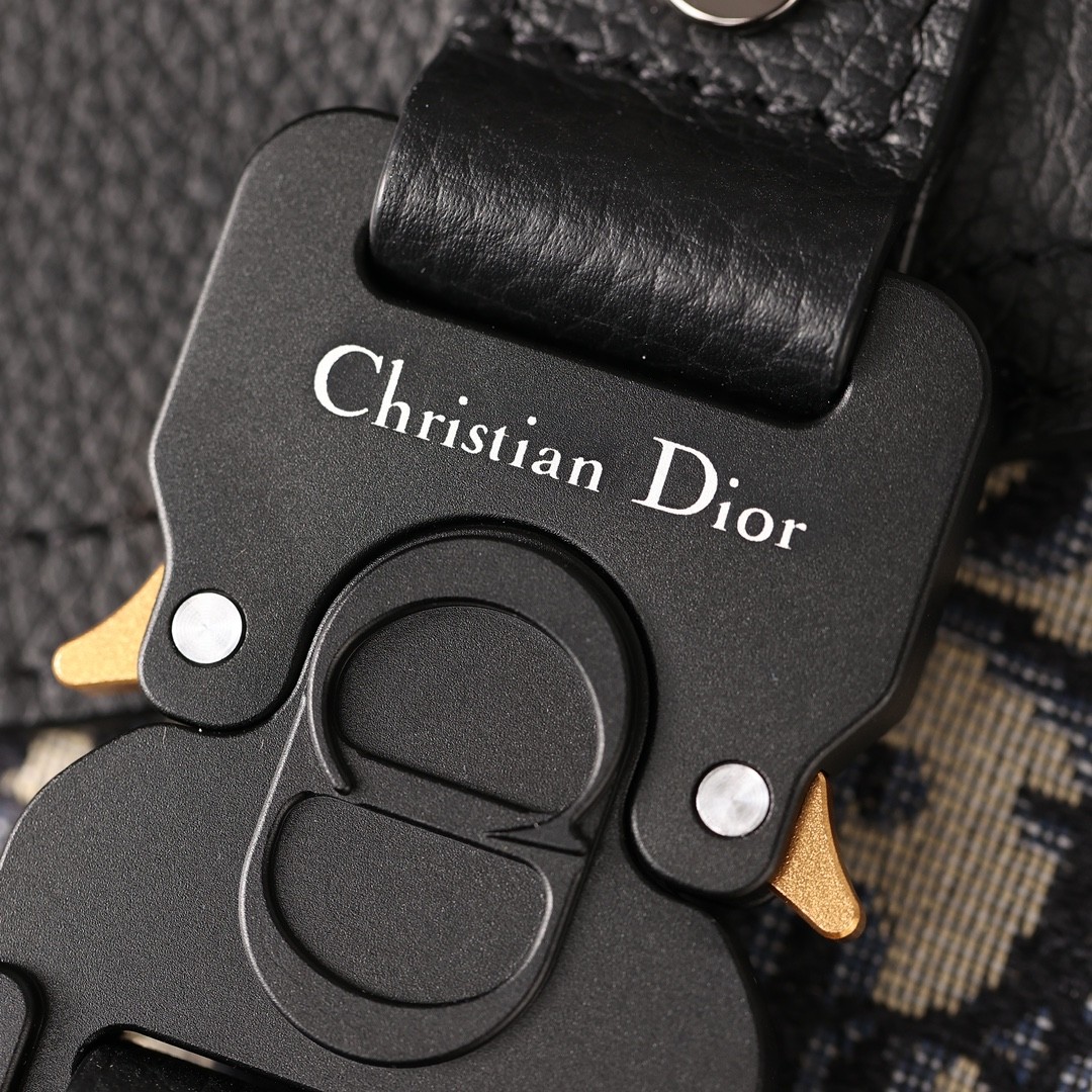 How good quality is Shebag New Dior Saddle bag?(2024 Week 5)-Best Quality Fake designer Bag Review, Replica designer bag ru How good quality is Shebag New Dior Saddle bag?(2024 Week 5)-Best Quality Fake designer Bag Review, Replica designer bag ru