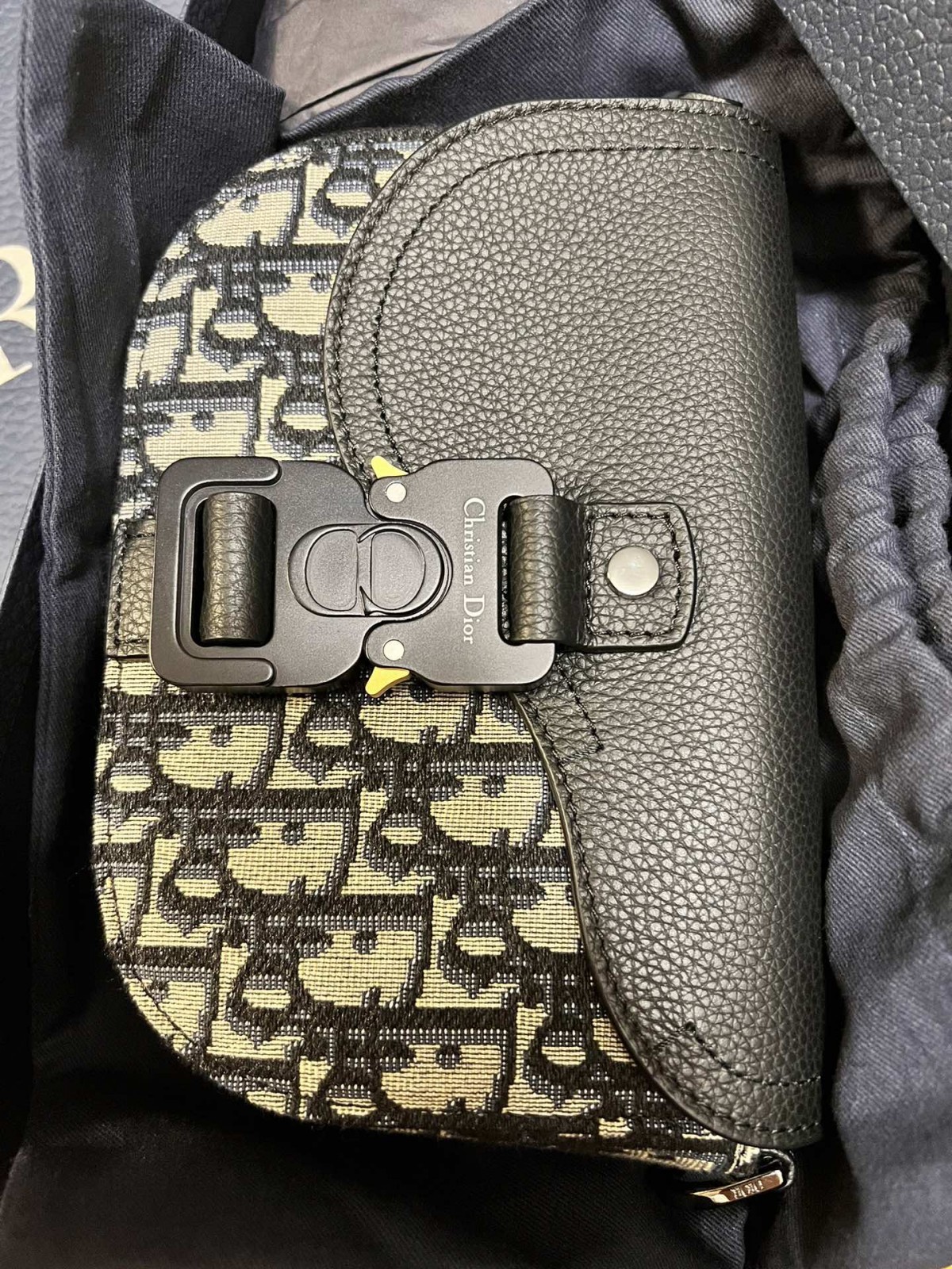 How good quality is Shebag New Dior Saddle bag?(2024 Week 5)-Best Quality Fake designer Bag Review, Replica designer bag ru How good quality is Shebag New Dior Saddle bag?(2024 Week 5)-Best Quality Fake designer Bag Review, Replica designer bag ru