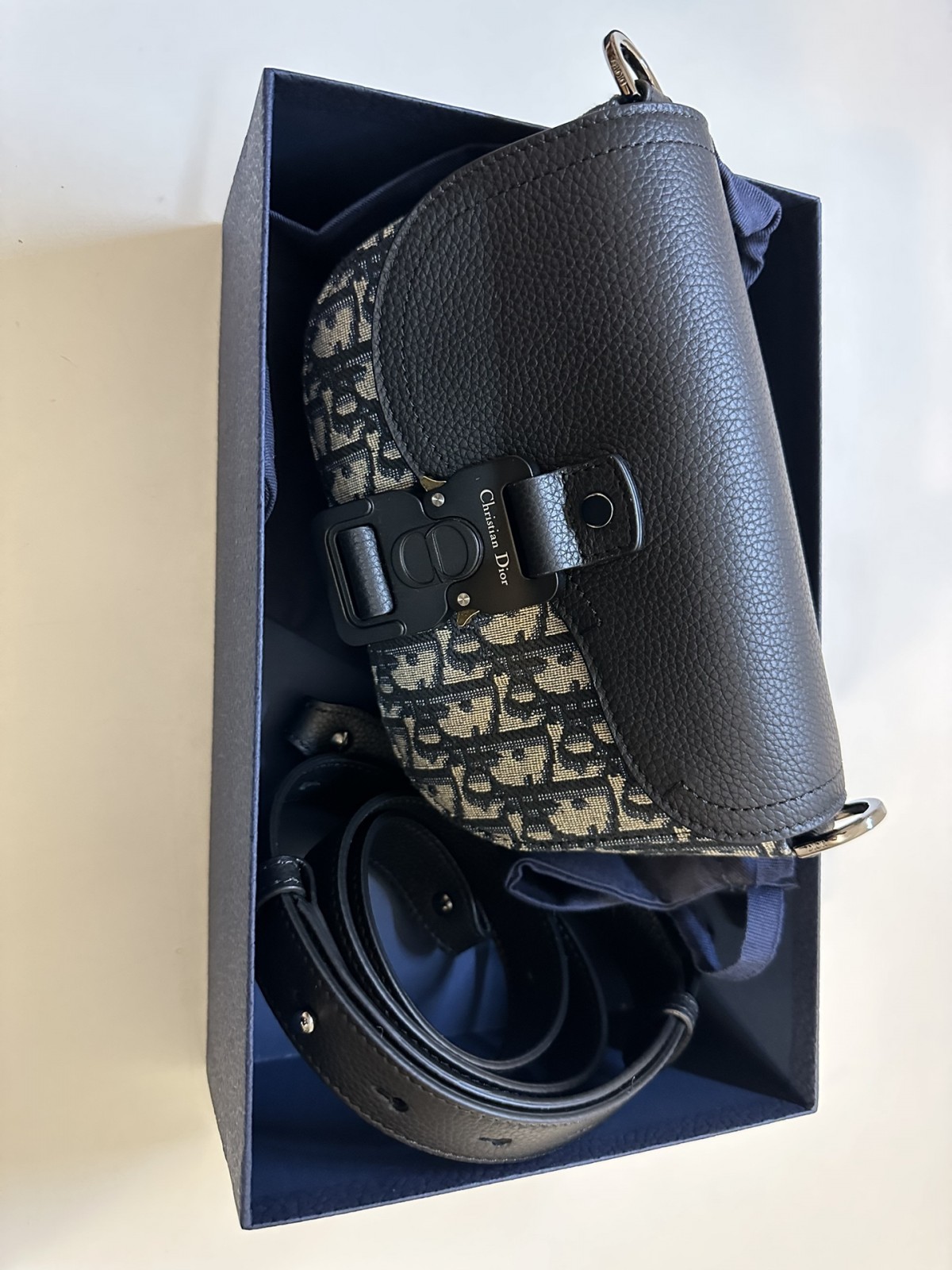 How good quality is Shebag New Dior Saddle bag?(2024 Week 5)-Best Quality Fake designer Bag Review, Replica designer bag ru How good quality is Shebag New Dior Saddle bag?(2024 Week 5)-Best Quality Fake designer Bag Review, Replica designer bag ru