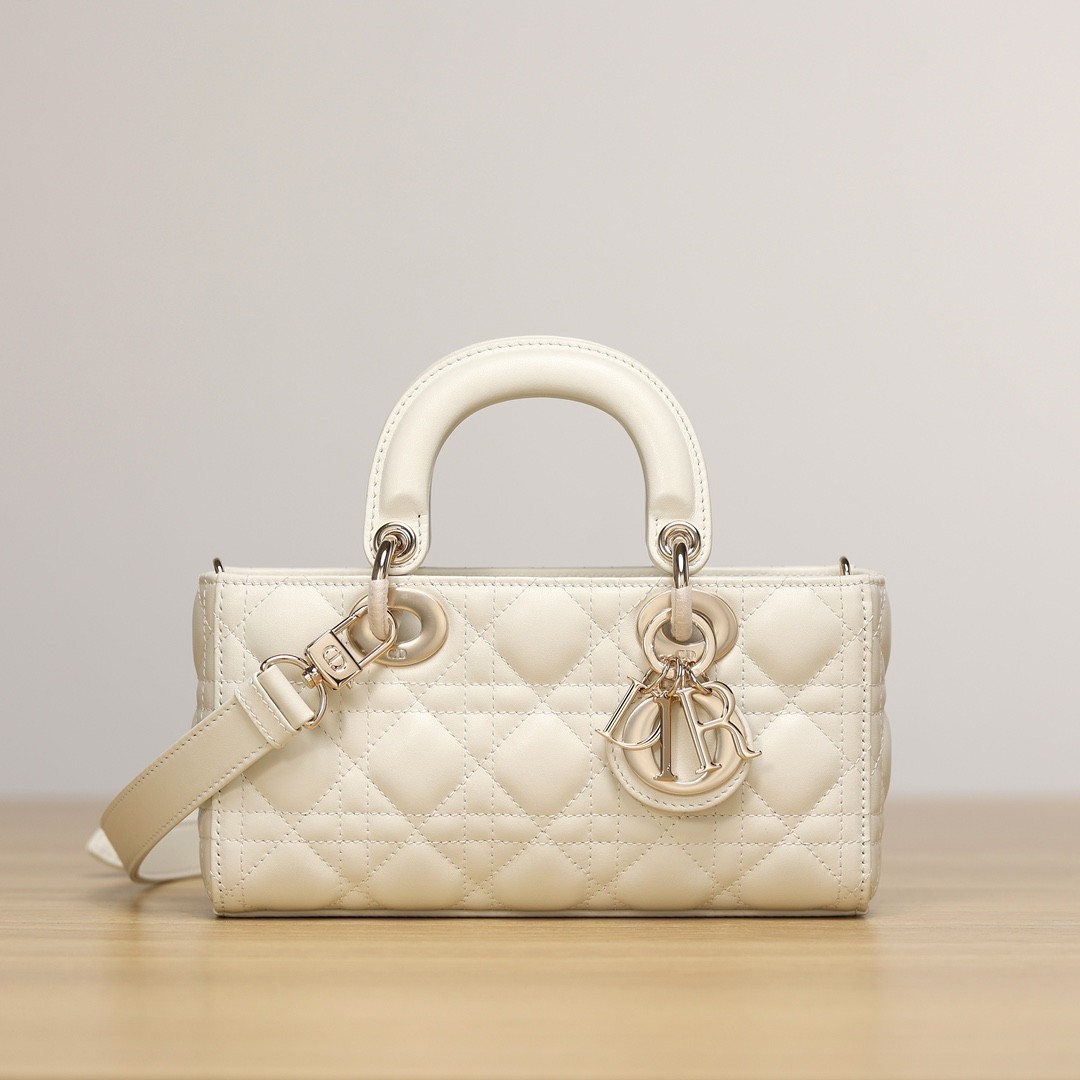 How good quality is Shebag Lady Dior D-Joy bag?(2024 Week 10)-Best Quality Fake designer Bag Review, Replica designer bag ru How good quality is Shebag Lady Dior D-Joy bag?(2024 Week 10)-Best Quality Fake designer Bag Review, Replica designer bag ru
