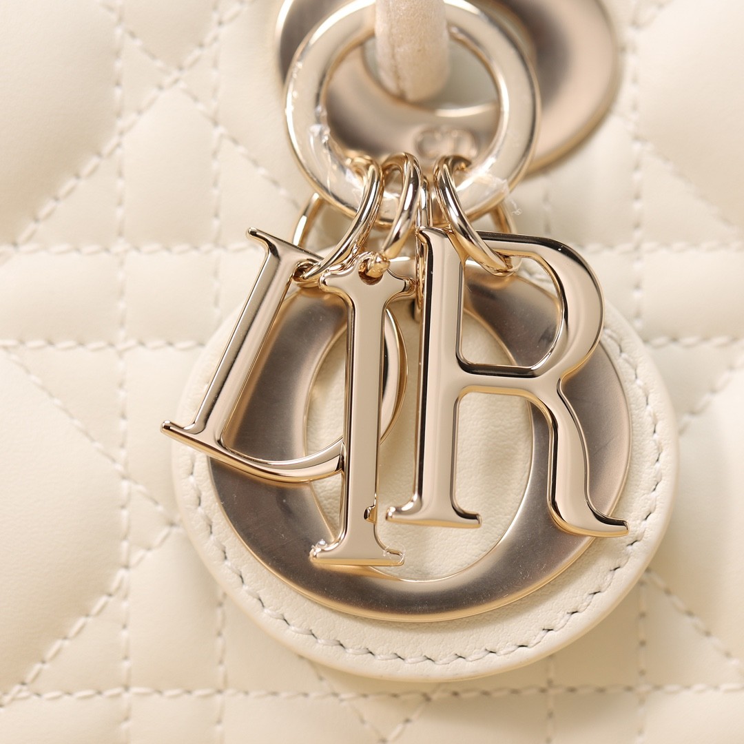 How good quality is Shebag Lady Dior D-Joy bag?(2024 Week 10)-Best Quality Fake designer Bag Review, Replica designer bag ru How good quality is Shebag Lady Dior D-Joy bag?(2024 Week 10)-Best Quality Fake designer Bag Review, Replica designer bag ru