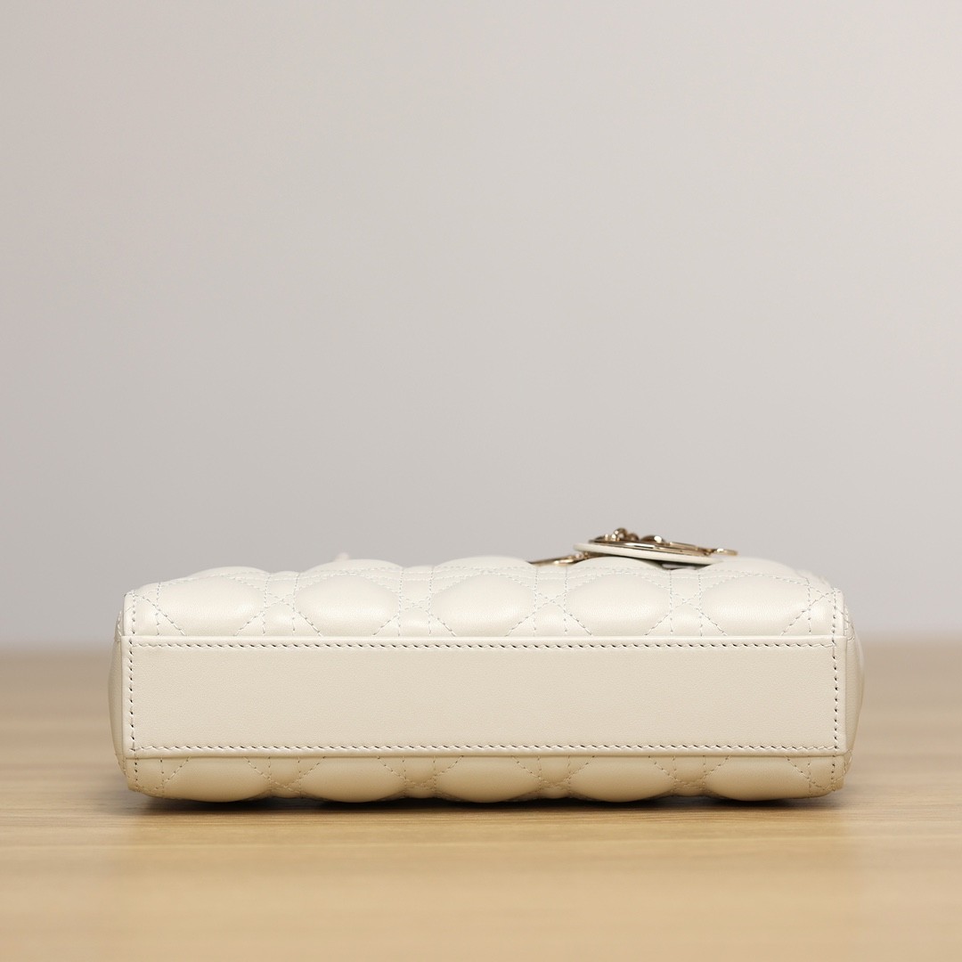 How good quality is Shebag Lady Dior D-Joy bag?(2024 Week 10)-Best Quality Fake designer Bag Review, Replica designer bag ru How good quality is Shebag Lady Dior D-Joy bag?(2024 Week 10)-Best Quality Fake designer Bag Review, Replica designer bag ru