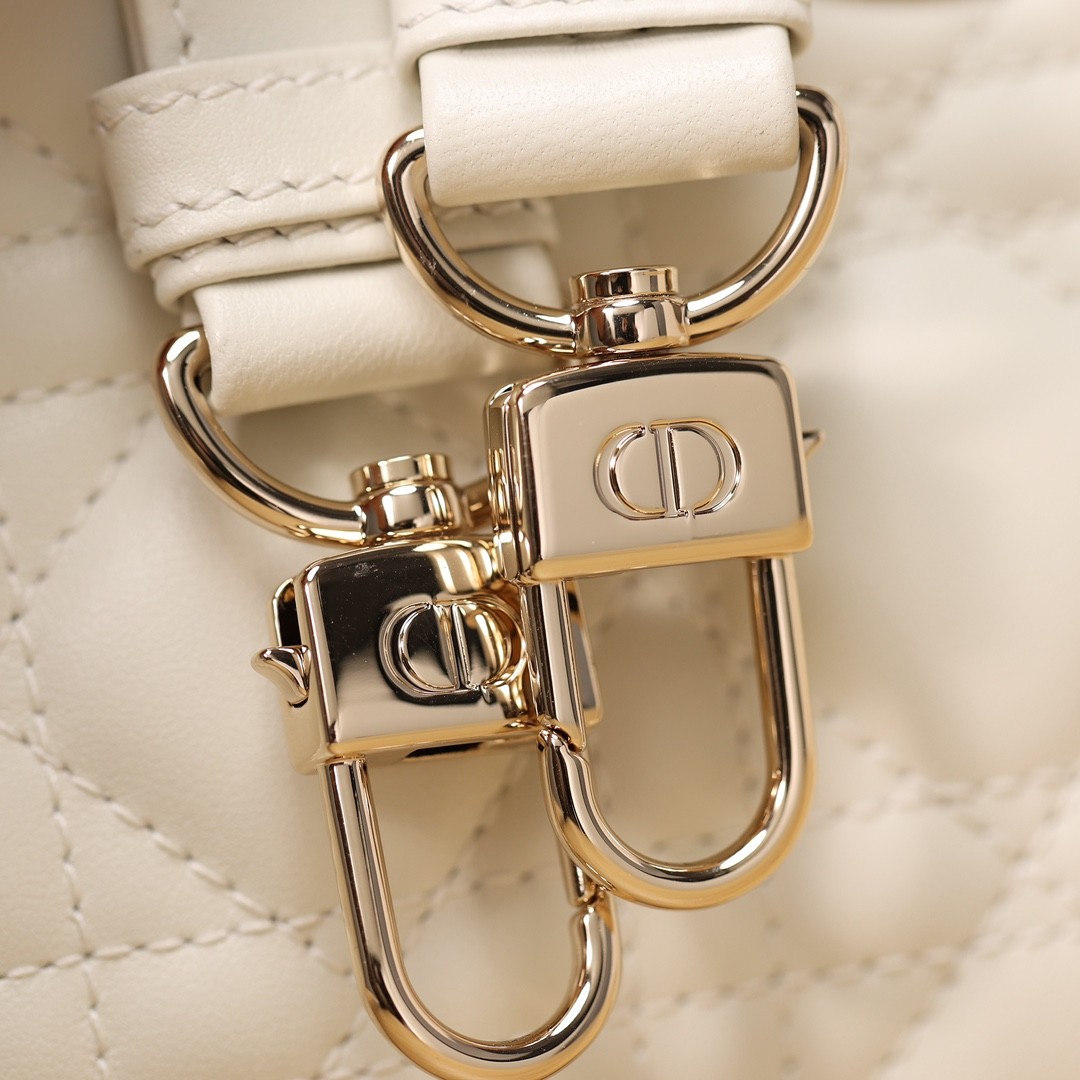 How good quality is Shebag Lady Dior D-Joy bag?(2024 Week 10)-Best Quality Fake designer Bag Review, Replica designer bag ru How good quality is Shebag Lady Dior D-Joy bag?(2024 Week 10)-Best Quality Fake designer Bag Review, Replica designer bag ru