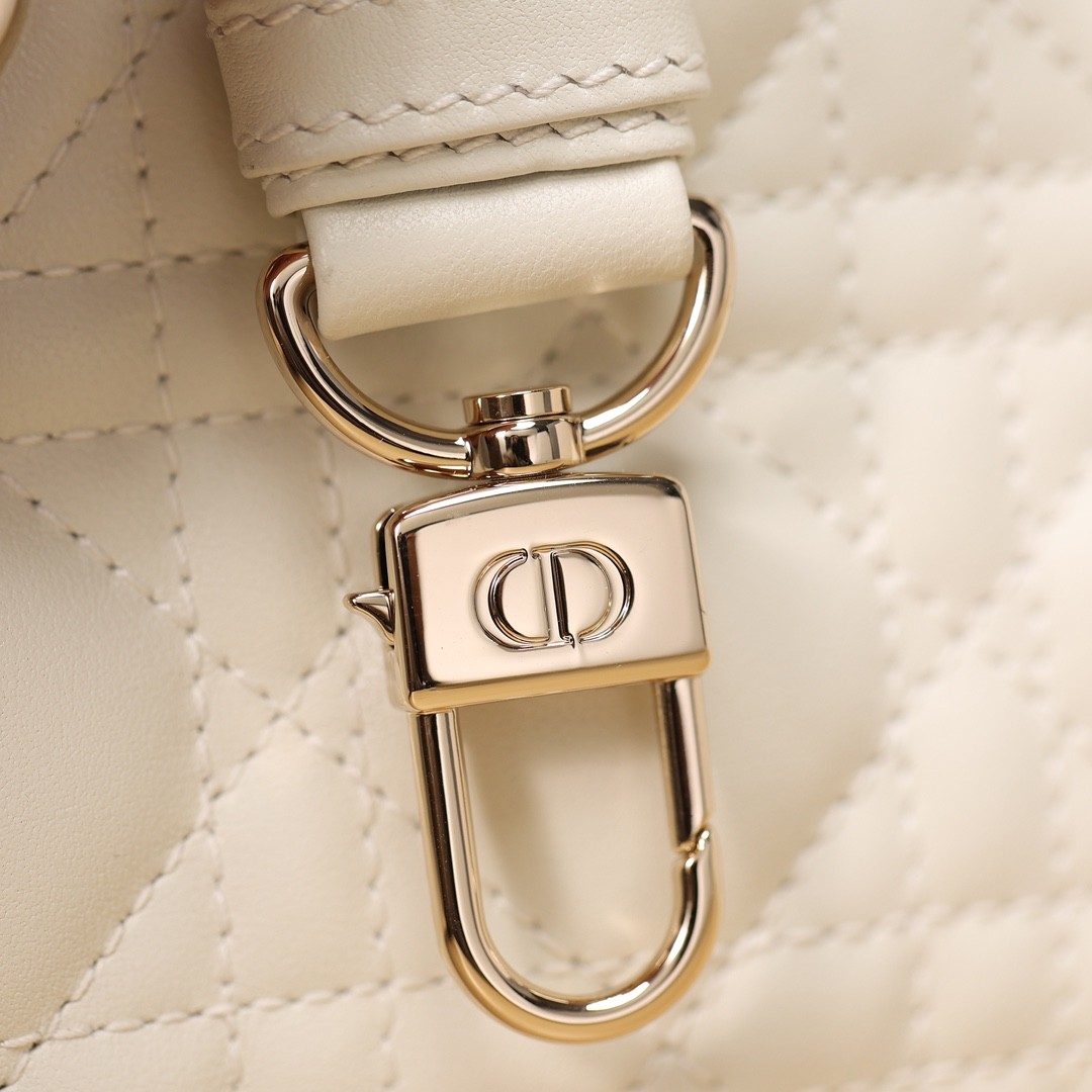 How good quality is Shebag Lady Dior D-Joy bag?(2024 Week 10)-Best Quality Fake designer Bag Review, Replica designer bag ru How good quality is Shebag Lady Dior D-Joy bag?(2024 Week 10)-Best Quality Fake designer Bag Review, Replica designer bag ru