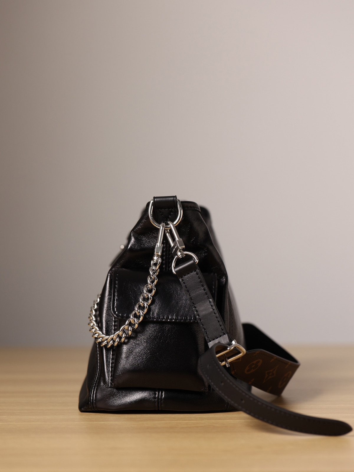 How good quality is a Shebag LV Carryall Cargo Dark with Lambskin？（2024 May Updated）-Best Quality Fake designer Bag Review, Replica designer bag ru