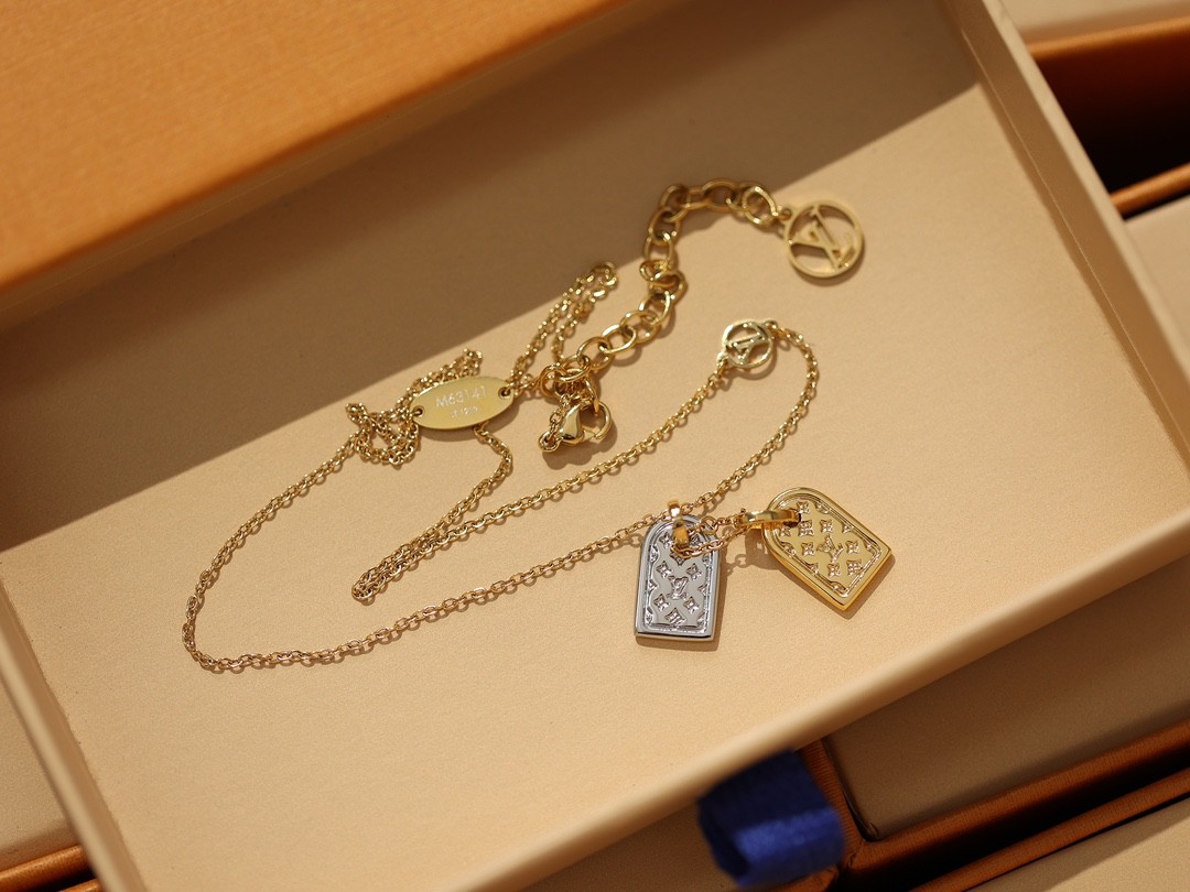 2024 Summer: Shebag M00599 LV PRECIOUS NANOGRAM necklace（2024 July updated）-Best Quality Fake designer Bag Review, Replica designer bag ru