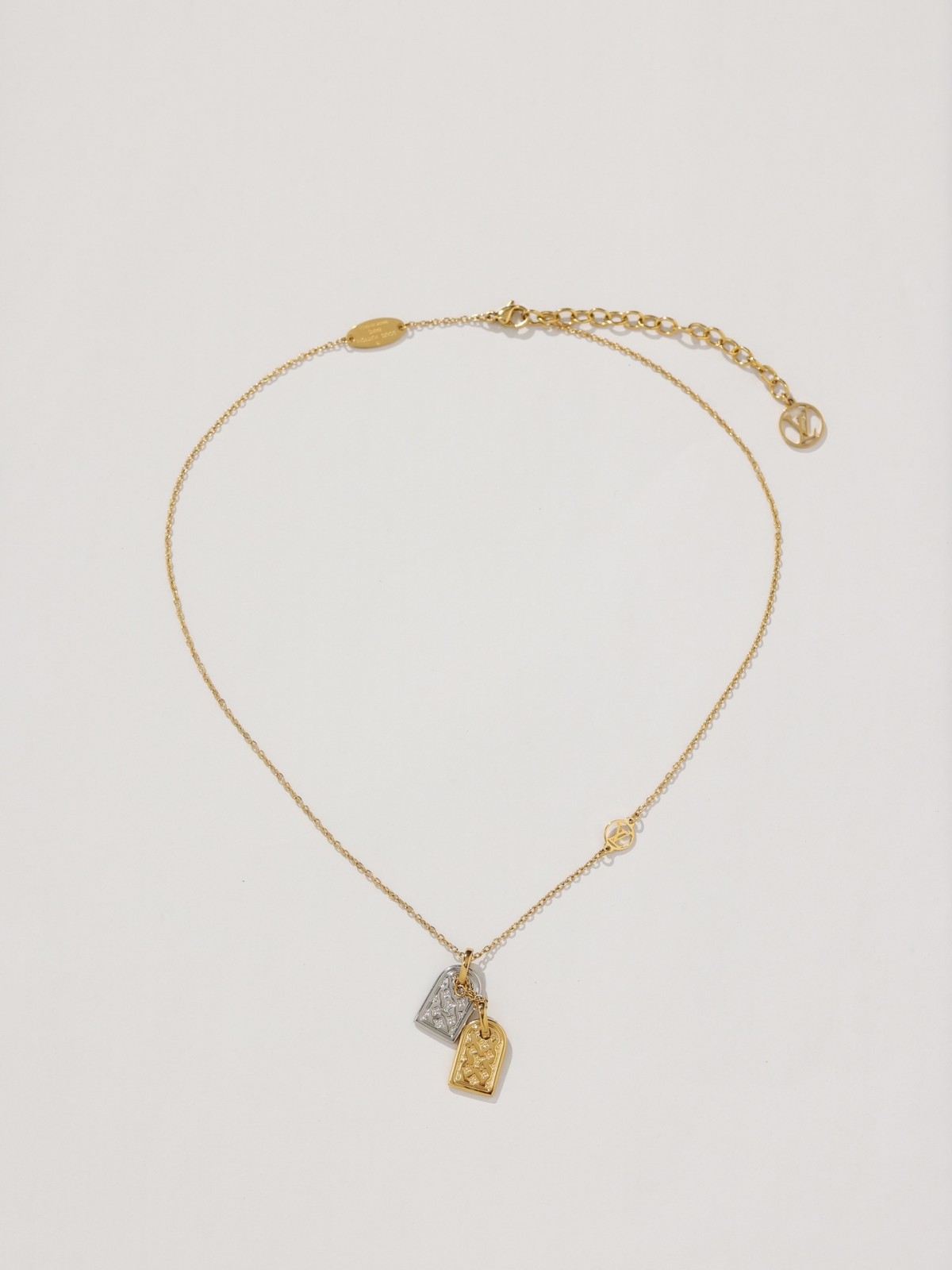 2024 Summer: Shebag M00599 LV PRECIOUS NANOGRAM necklace（2024 July updated）-Best Quality Fake designer Bag Review, Replica designer bag ru