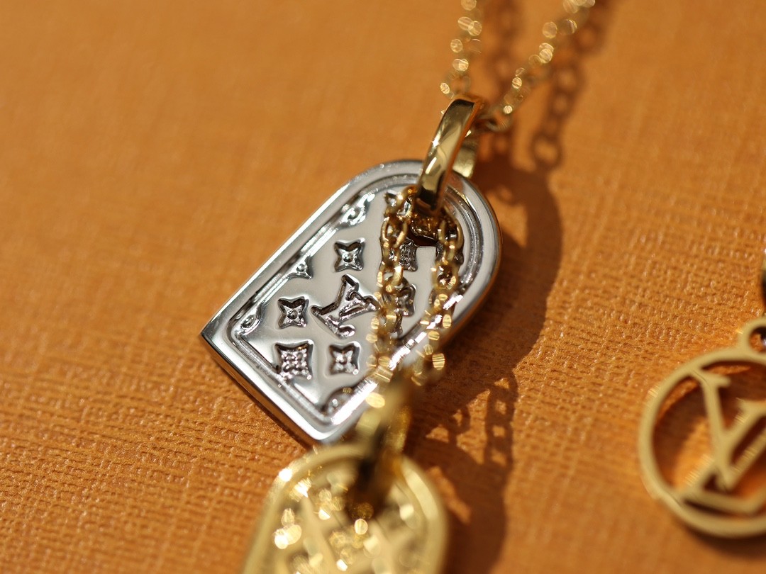 2024 Summer: Shebag M00599 LV PRECIOUS NANOGRAM necklace（2024 July updated）-Best Quality Fake designer Bag Review, Replica designer bag ru