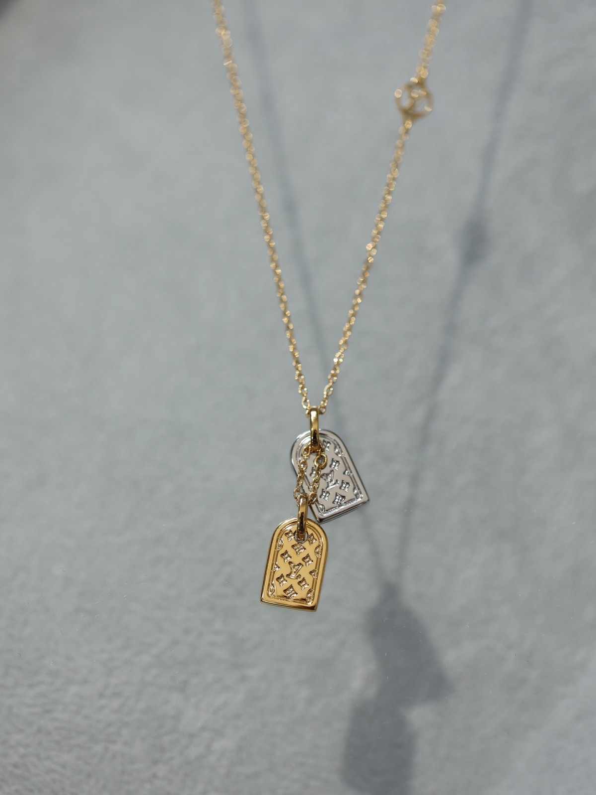 2024 Summer: Shebag M00599 LV PRECIOUS NANOGRAM necklace（2024 July updated）-Best Quality Fake designer Bag Review, Replica designer bag ru