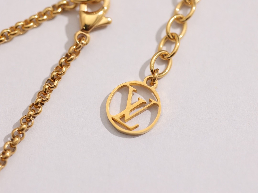 2024 Summer：Shebag M00759 LV LOUISE BY NIGHT necklace （2024 July updated）-Best Quality Fake designer Bag Review, Replica designer bag ru