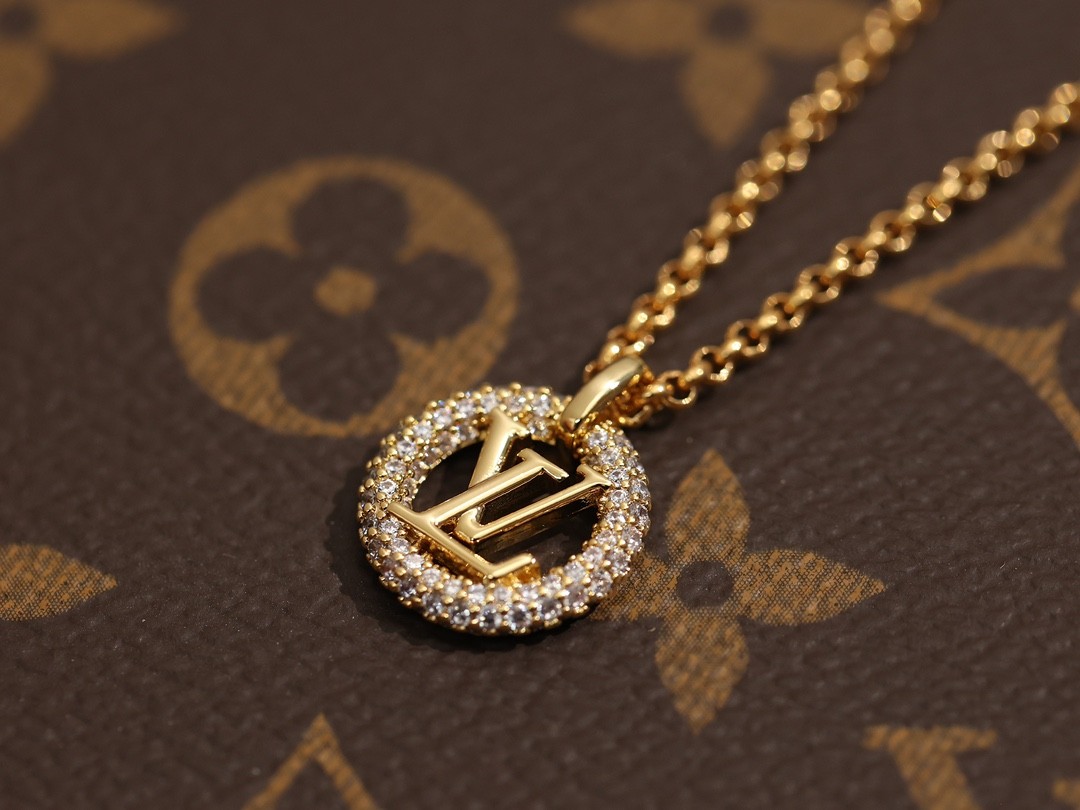 2024 Summer：Shebag M00759 LV LOUISE BY NIGHT necklace （2024 July updated）-Best Quality Fake designer Bag Review, Replica designer bag ru