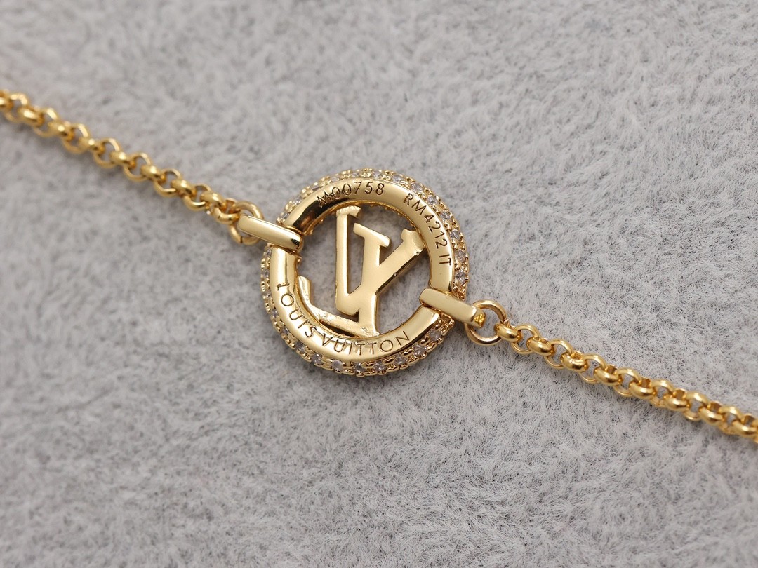 2024 Summer：Shebag M00759 LV LOUISE BY NIGHT necklace （2024 July updated）-Best Quality Fake designer Bag Review, Replica designer bag ru