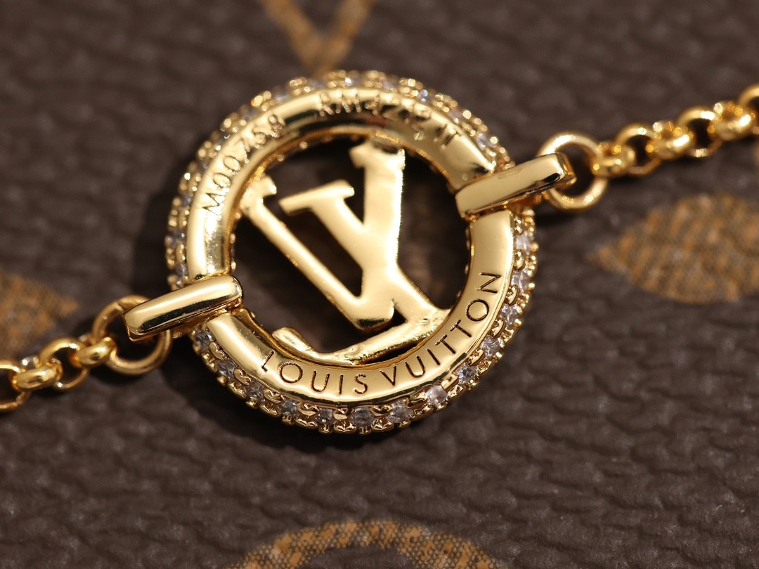 2024 Summer：Shebag M00759 LV LOUISE BY NIGHT necklace （2024 July updated）-Best Quality Fake designer Bag Review, Replica designer bag ru