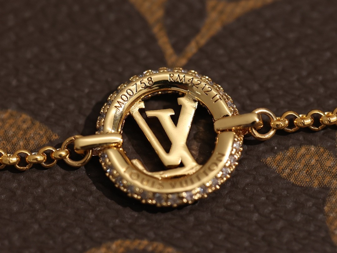 2024 Summer：Shebag M00759 LV LOUISE BY NIGHT necklace （2024 July updated）-Best Quality Fake designer Bag Review, Replica designer bag ru
