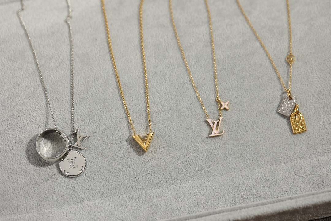 2024 Summer: Shebag M01215 Louis Vuitton Iconic necklace(2024 July updated)-Best Quality Fake designer Bag Review, Replica designer bag ru 2024 Summer: Shebag M01215 Louis Vuitton Iconic necklace(2024 July updated)-Best Quality Fake designer Bag Review, Replica designer bag ru