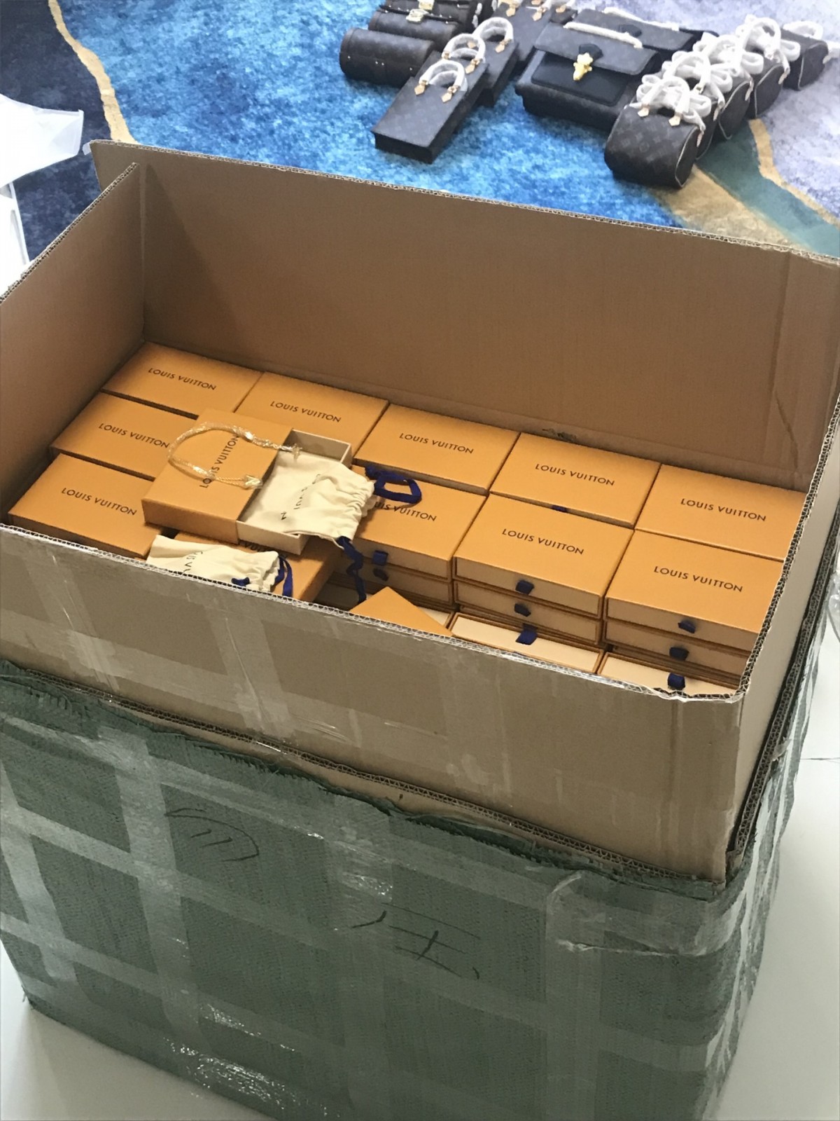 2024 Summer: Shebag M01215 Louis Vuitton Iconic necklace(2024 July updated)-Best Quality Fake designer Bag Review, Replica designer bag ru 2024 Summer: Shebag M01215 Louis Vuitton Iconic necklace(2024 July updated)-Best Quality Fake designer Bag Review, Replica designer bag ru