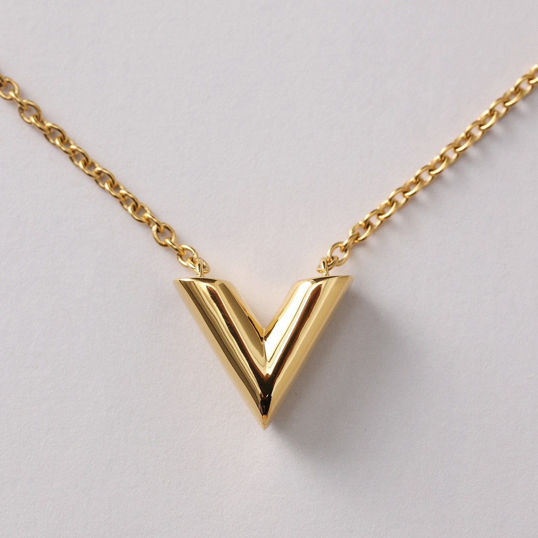 2024 Summer：Shebag Louis Vuitton M61083 ESSENTIAL V necklace gold （2024 July updated）-Best Quality Fake designer Bag Review, Replica designer bag ru