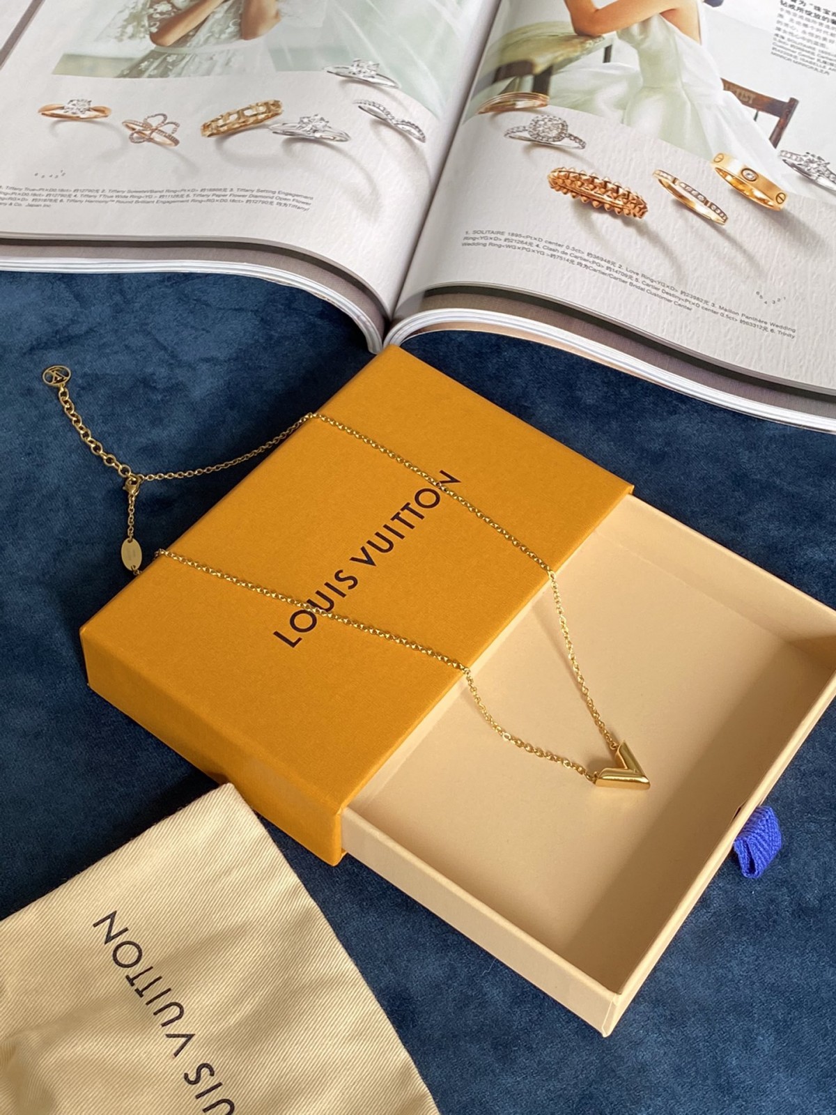 2024 Summer：Shebag Louis Vuitton M61083 ESSENTIAL V necklace gold （2024 July updated）-Best Quality Fake designer Bag Review, Replica designer bag ru