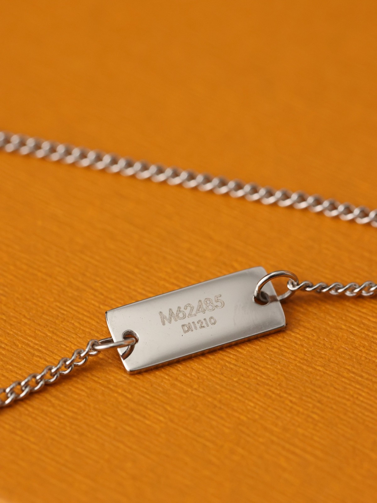 2024 Summer:Shebag Louis Vuitton M62485 MONOGRAM necklace silver(2024 July Updated)-Best Quality Fake designer Bag Review, Replica designer bag ru 2024 Summer:Shebag Louis Vuitton M62485 MONOGRAM necklace silver(2024 July Updated)-Best Quality Fake designer Bag Review, Replica designer bag ru