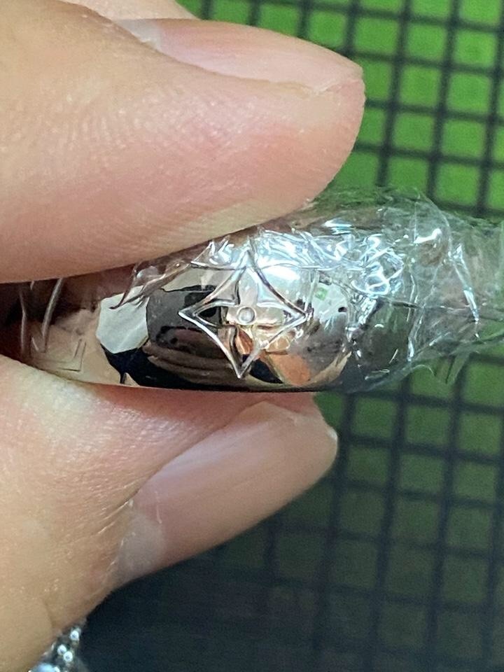 2024 Summer:Shebag Louis Vuitton M62485 MONOGRAM necklace silver(2024 July Updated)-Best Quality Fake designer Bag Review, Replica designer bag ru 2024 Summer:Shebag Louis Vuitton M62485 MONOGRAM necklace silver(2024 July Updated)-Best Quality Fake designer Bag Review, Replica designer bag ru