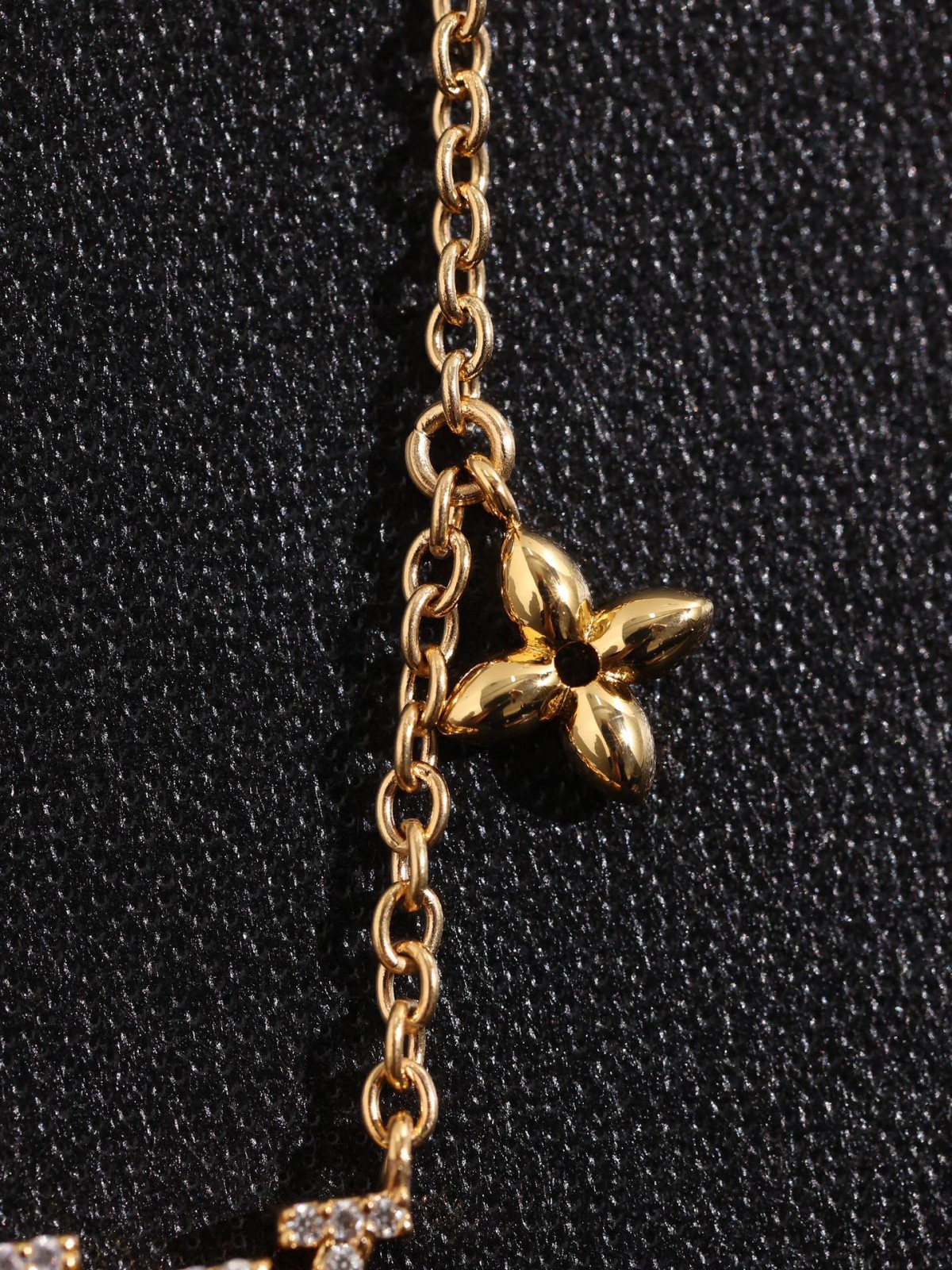 2024 Summer:Shebag M00596 LV Iconic necklace (2024 July updated)-Best Quality Fake designer Bag Review, Replica designer bag ru 2024 Summer:Shebag M00596 LV Iconic necklace (2024 July updated)-Best Quality Fake designer Bag Review, Replica designer bag ru
