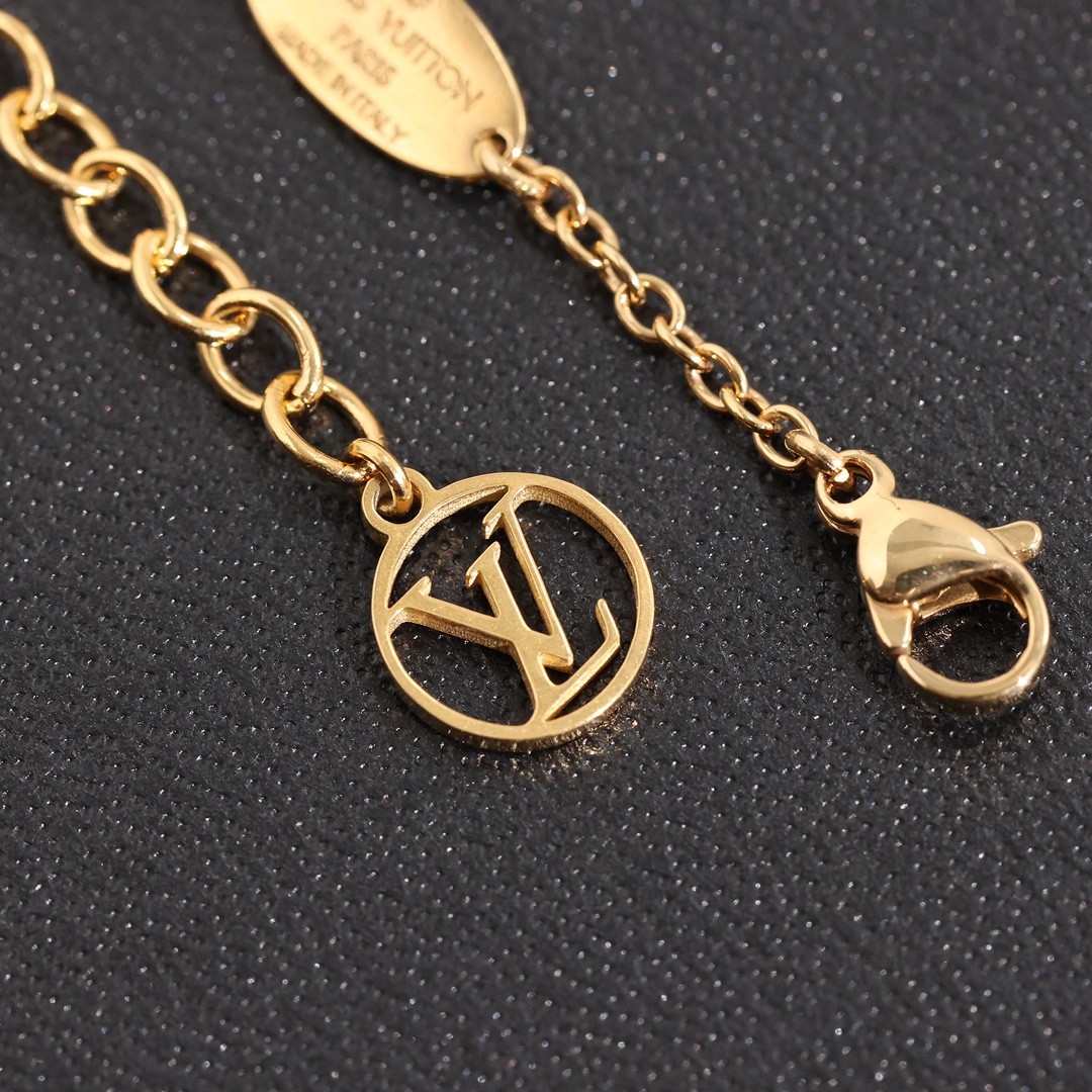 2024 Summer:Shebag M00596 LV Iconic necklace (2024 July updated)-Best Quality Fake designer Bag Review, Replica designer bag ru 2024 Summer:Shebag M00596 LV Iconic necklace (2024 July updated)-Best Quality Fake designer Bag Review, Replica designer bag ru