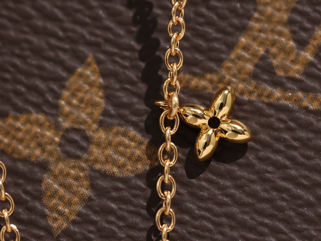 2024 Summer:Shebag M00596 LV Iconic necklace (2024 July updated)-Best Quality Fake designer Bag Review, Replica designer bag ru 2024 Summer:Shebag M00596 LV Iconic necklace (2024 July updated)-Best Quality Fake designer Bag Review, Replica designer bag ru