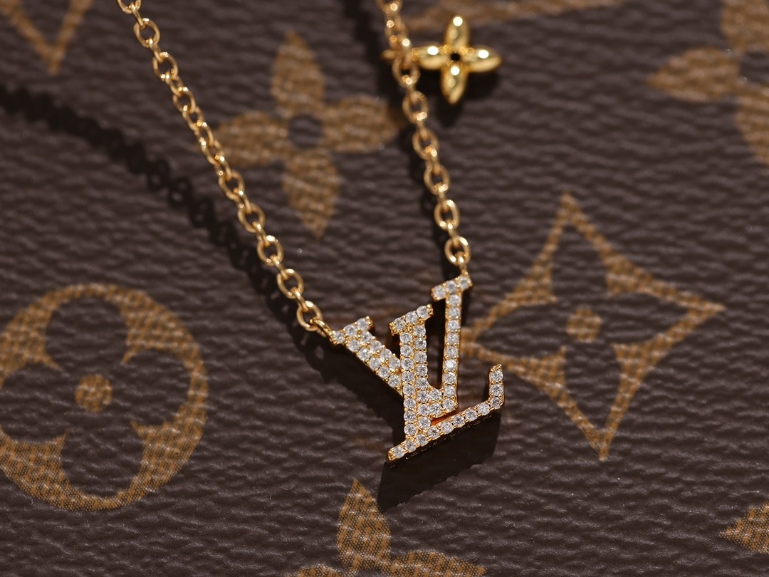 2024 Summer:Shebag M00596 LV Iconic necklace (2024 July updated)-Best Quality Fake designer Bag Review, Replica designer bag ru 2024 Summer:Shebag M00596 LV Iconic necklace (2024 July updated)-Best Quality Fake designer Bag Review, Replica designer bag ru