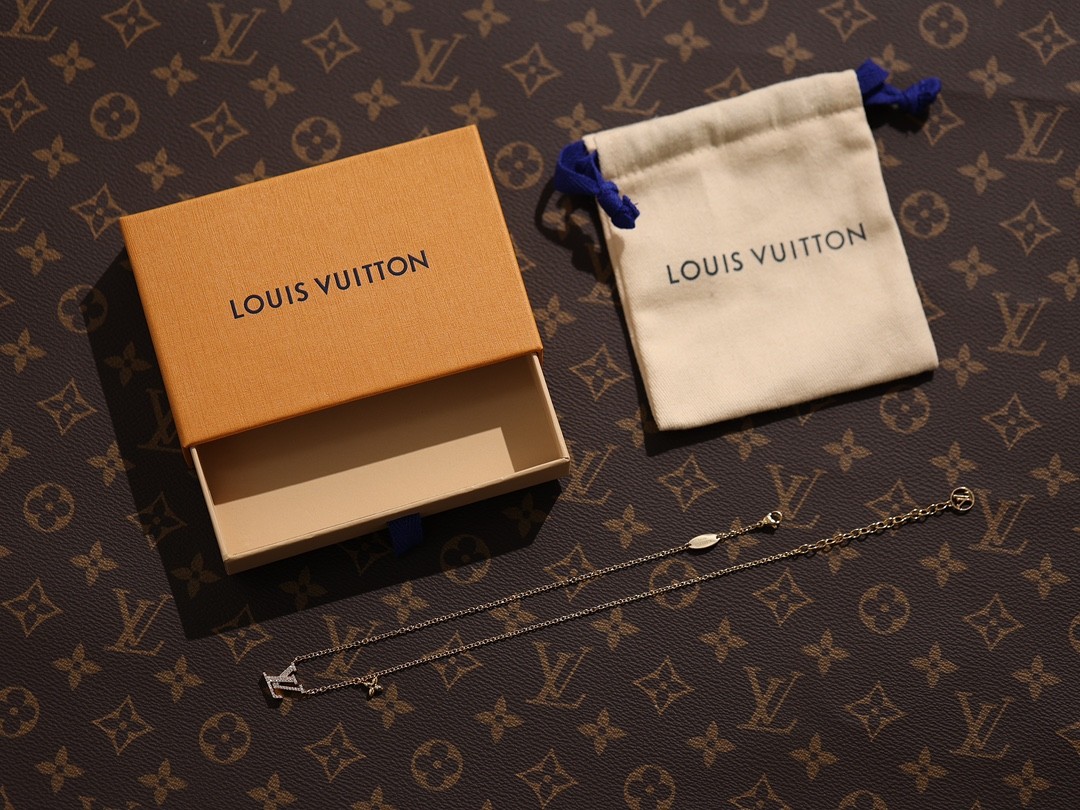 2024 Summer:Shebag M00596 LV Iconic necklace (2024 July updated)-Best Quality Fake designer Bag Review, Replica designer bag ru 2024 Summer:Shebag M00596 LV Iconic necklace (2024 July updated)-Best Quality Fake designer Bag Review, Replica designer bag ru
