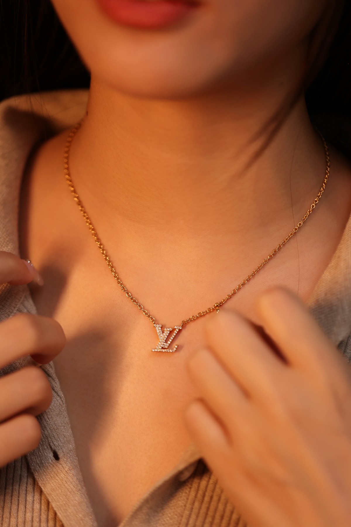 2024 Summer:Shebag M00596 LV Iconic necklace (2024 July updated)-Best Quality Fake designer Bag Review, Replica designer bag ru 2024 Summer:Shebag M00596 LV Iconic necklace (2024 July updated)-Best Quality Fake designer Bag Review, Replica designer bag ru