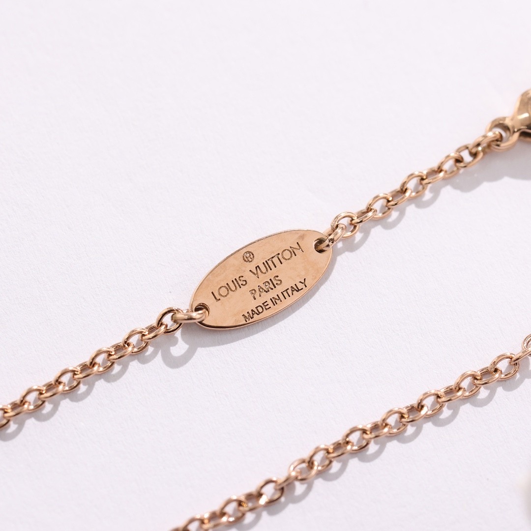2024 Summer:Shebag M00596 LV Iconic necklace (2024 July updated)-Best Quality Fake designer Bag Review, Replica designer bag ru 2024 Summer:Shebag M00596 LV Iconic necklace (2024 July updated)-Best Quality Fake designer Bag Review, Replica designer bag ru
