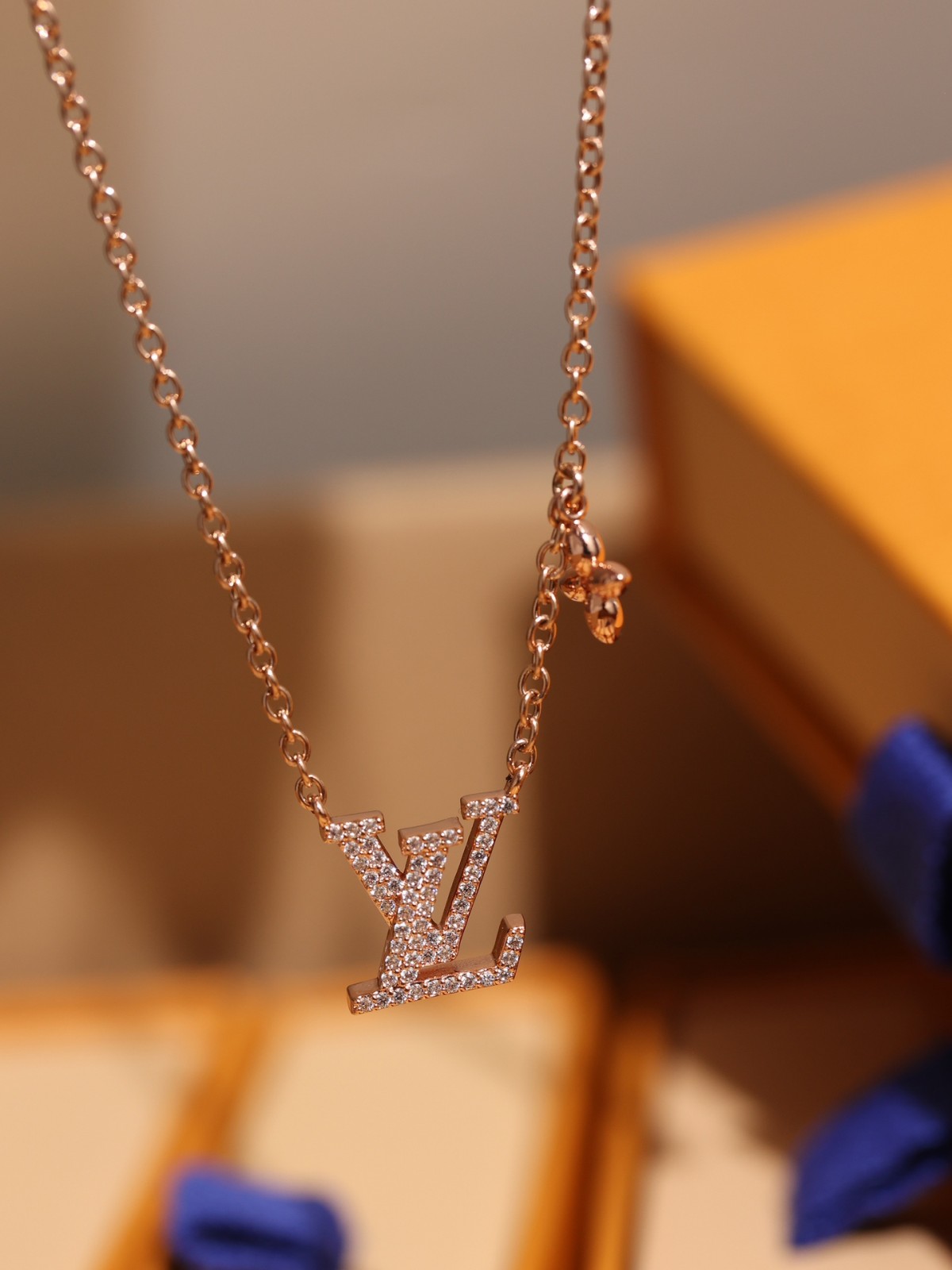 2024 Summer:Shebag M00596 LV Iconic necklace (2024 July updated)-Best Quality Fake designer Bag Review, Replica designer bag ru 2024 Summer:Shebag M00596 LV Iconic necklace (2024 July updated)-Best Quality Fake designer Bag Review, Replica designer bag ru