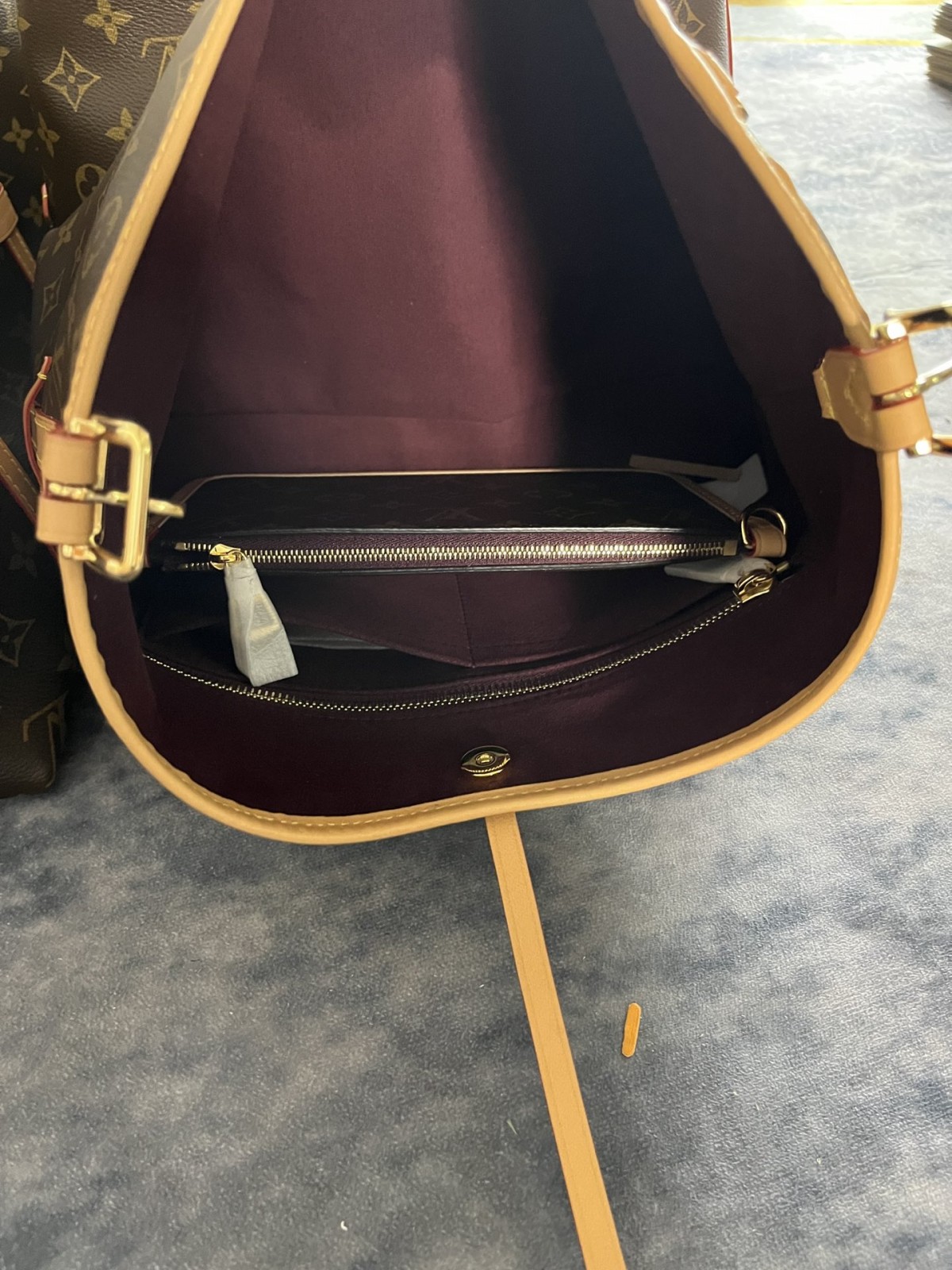 Shebag Louis Vuitton Carry all small M46203 collection(2024 Aug updated)-Best Quality Fake designer Bag Review, Replica designer bag ru Shebag Louis Vuitton Carry all small M46203 collection(2024 Aug updated)-Best Quality Fake designer Bag Review, Replica designer bag ru