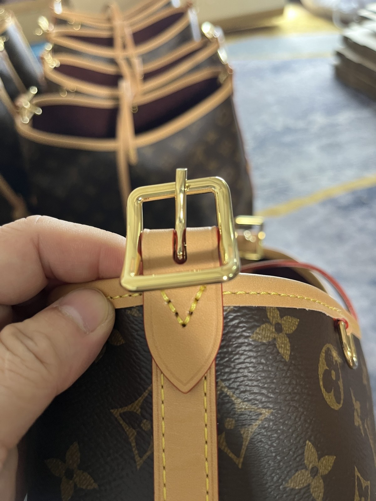 Shebag Louis Vuitton Carry all small M46203 collection(2024 Aug updated)-Best Quality Fake designer Bag Review, Replica designer bag ru Shebag Louis Vuitton Carry all small M46203 collection(2024 Aug updated)-Best Quality Fake designer Bag Review, Replica designer bag ru