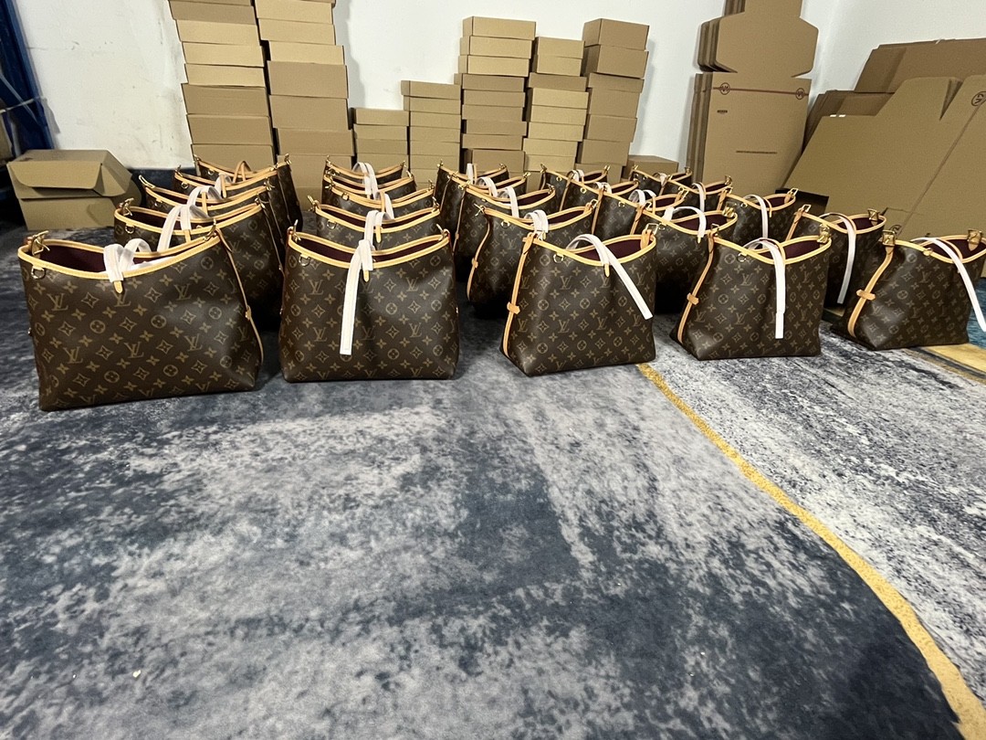 Shebag Louis Vuitton Carry all small M46203 collection(2024 Aug updated)-Best Quality Fake designer Bag Review, Replica designer bag ru Shebag Louis Vuitton Carry all small M46203 collection(2024 Aug updated)-Best Quality Fake designer Bag Review, Replica designer bag ru