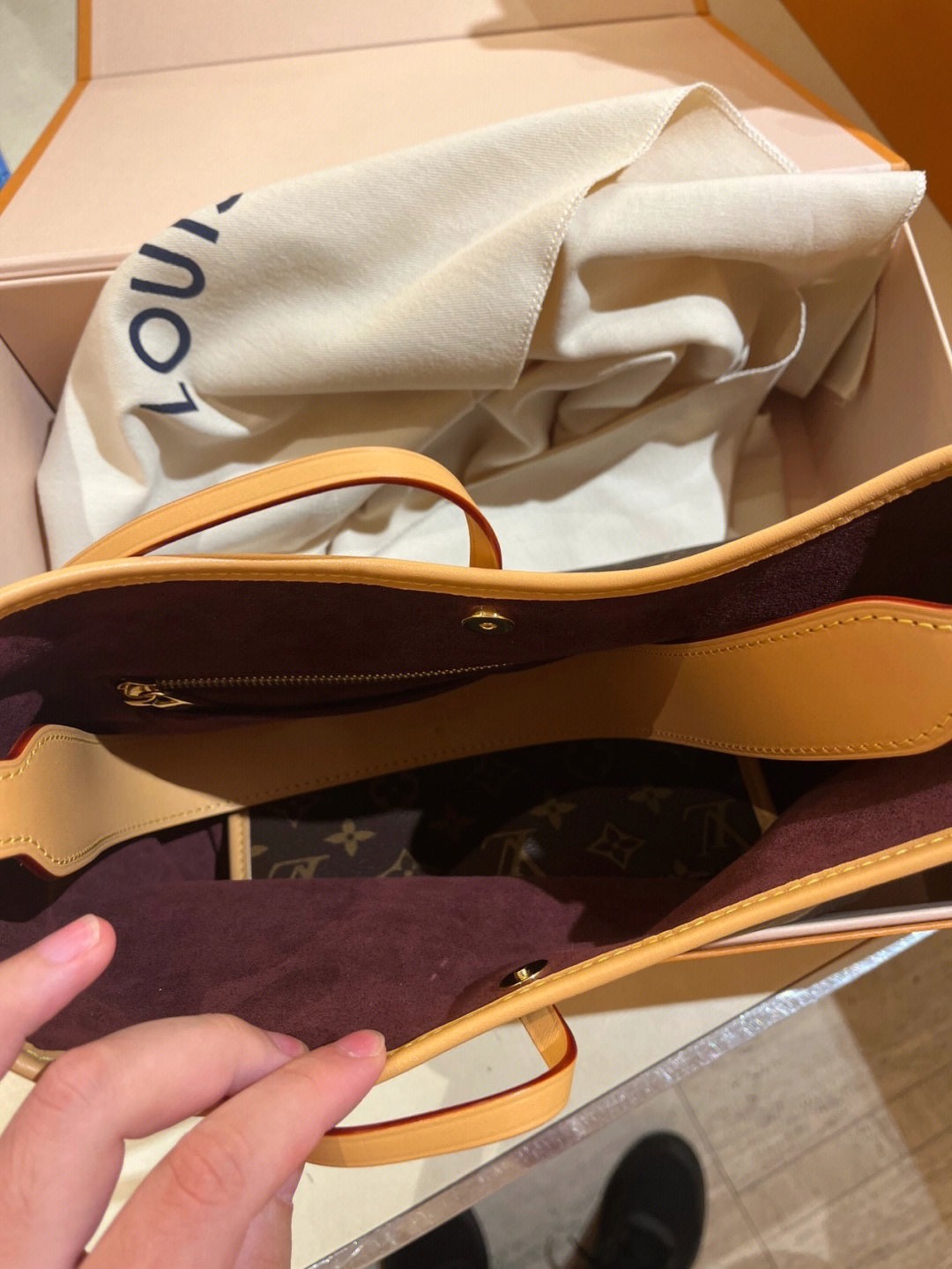 Shebag Louis Vuitton Carry all small M46203 collection(2024 Aug updated)-Best Quality Fake designer Bag Review, Replica designer bag ru Shebag Louis Vuitton Carry all small M46203 collection(2024 Aug updated)-Best Quality Fake designer Bag Review, Replica designer bag ru